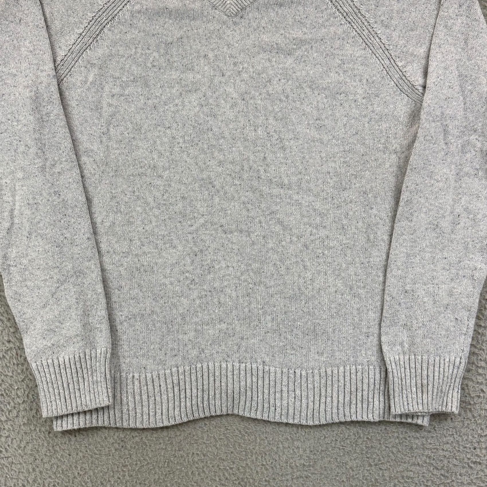 Lucky Brand Lucky Brand Sweater Mens Large Gray V-Neck Long Sleeve Knit Raglan Preppy Pullover Casual Workwear Classic Silhouette Size US L / EU 52-54 / 3 - 3 Thumbnail