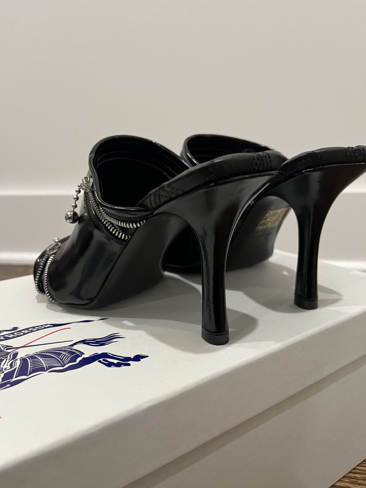 Burberry Burberry Leather Peep Sandals Size US 7 / IT 37 - 23 Thumbnail