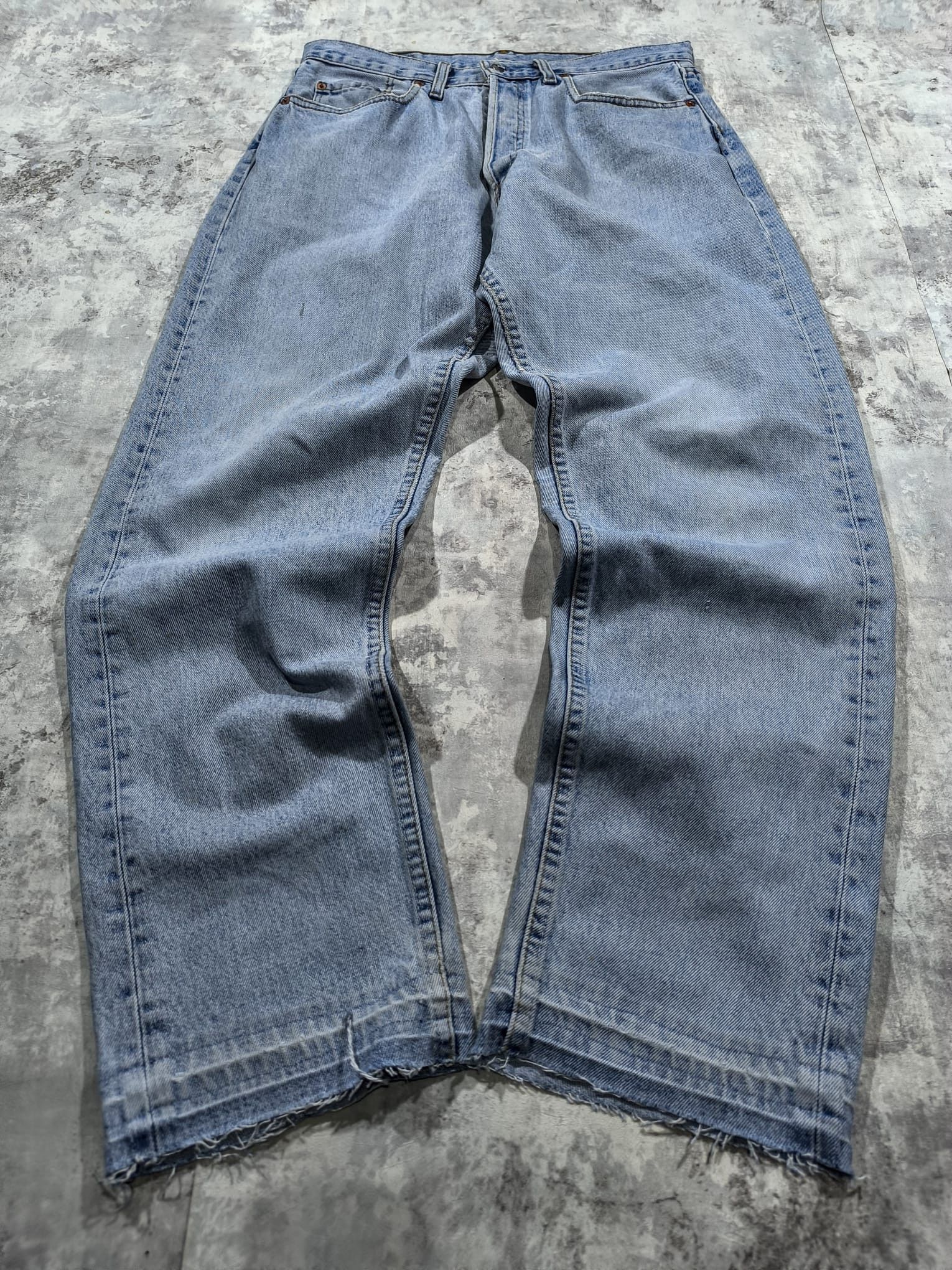 Levi's Vintage Clothing vintage 90s baby blue relaxedfit levis made in uk Size US 33 - 1 Thumbnail