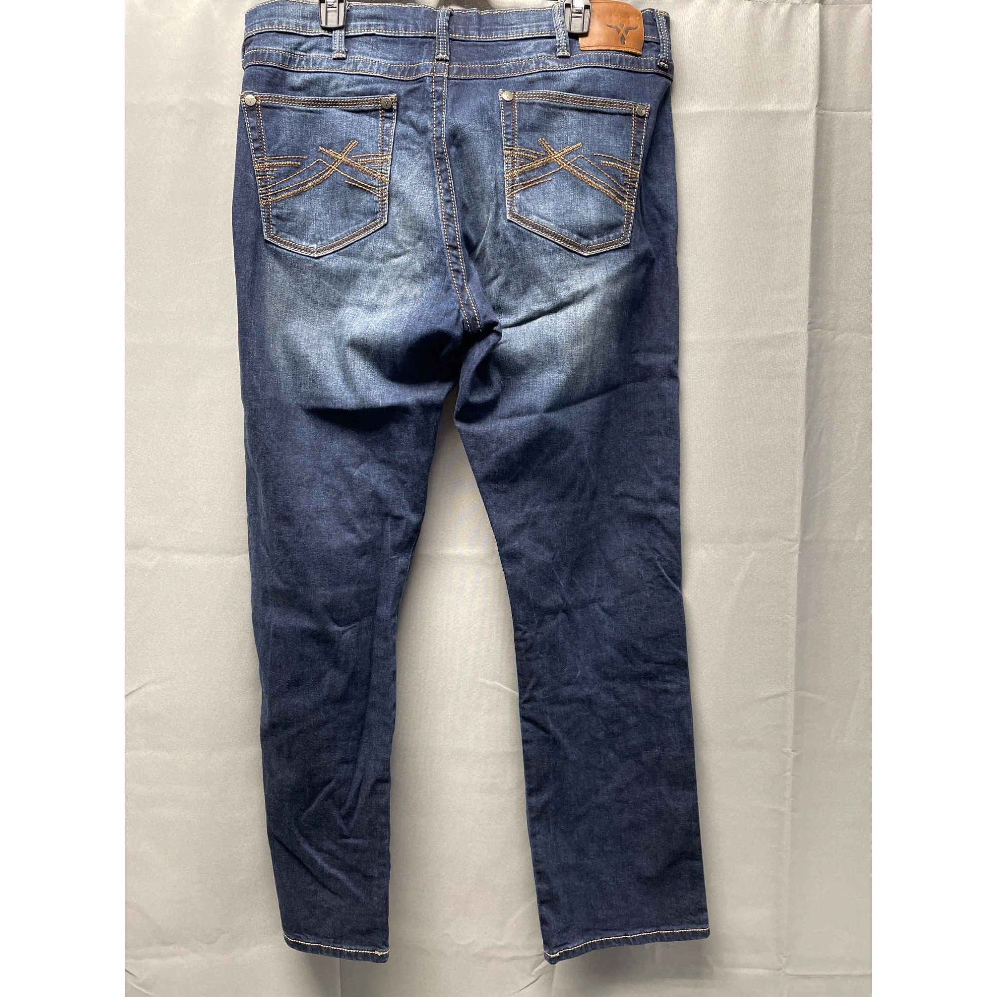 Wrangler Wrangler Men's Blue Faded Jeans Straight Size 36 x 34 SKU 45 Size US 36 / EU 52 - 2 Thumbnail