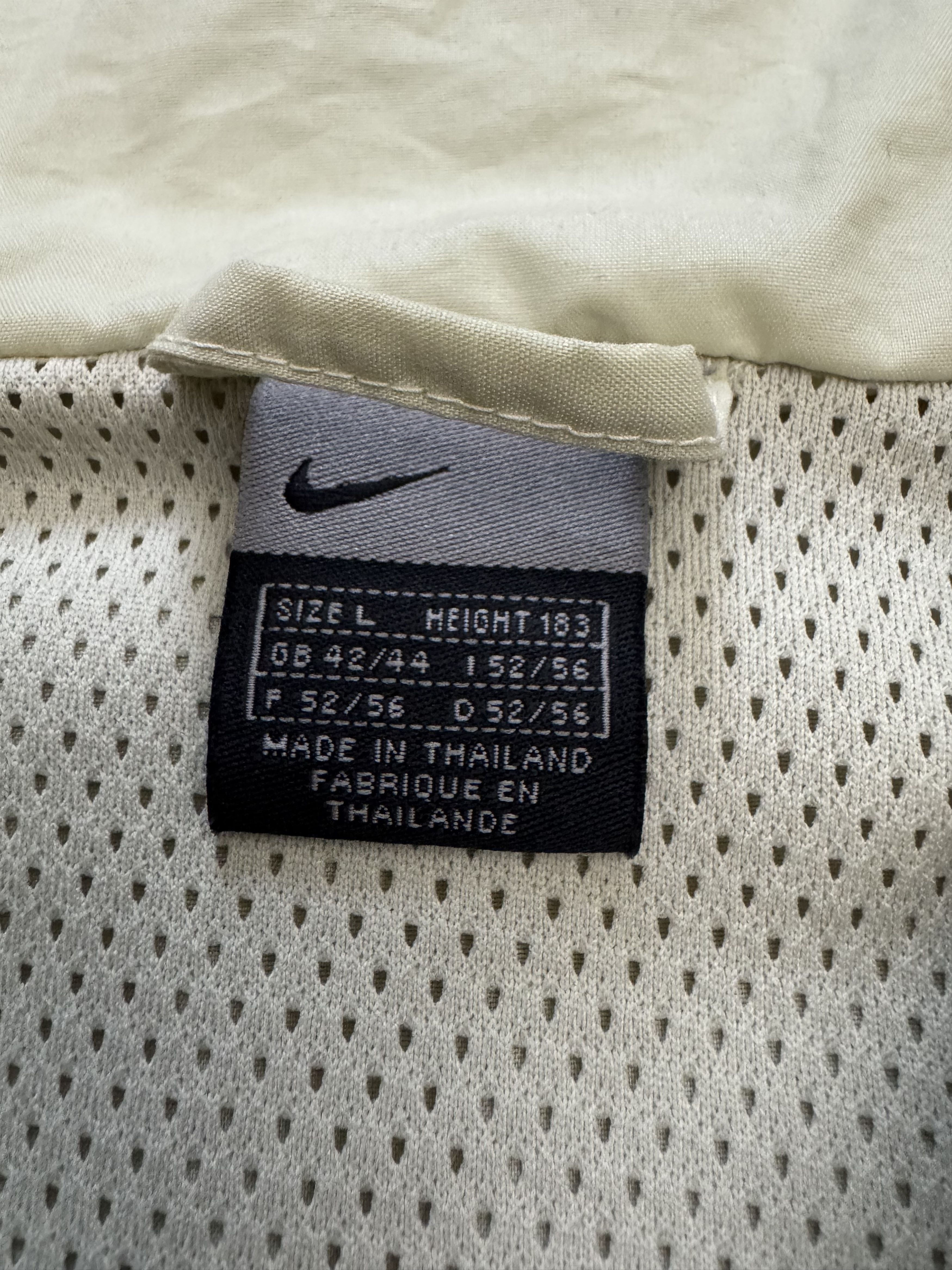 Nike Vintage Nike Jacket Windbreaker Size US L / EU 52-54 / 3 - 8 Thumbnail