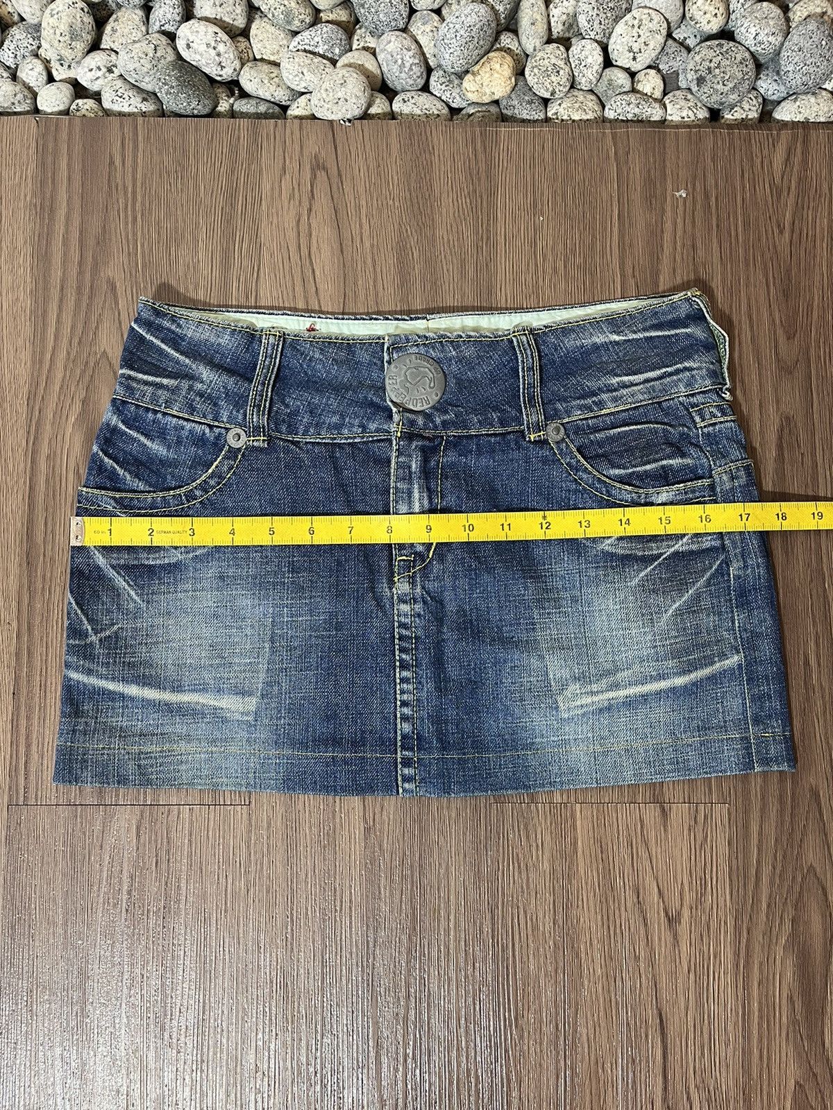 Beauty Beast × Hysteric Glamour × Japanese Brand Y2K Red Pepper whiskers mini skirt Size 31" - 9 Thumbnail