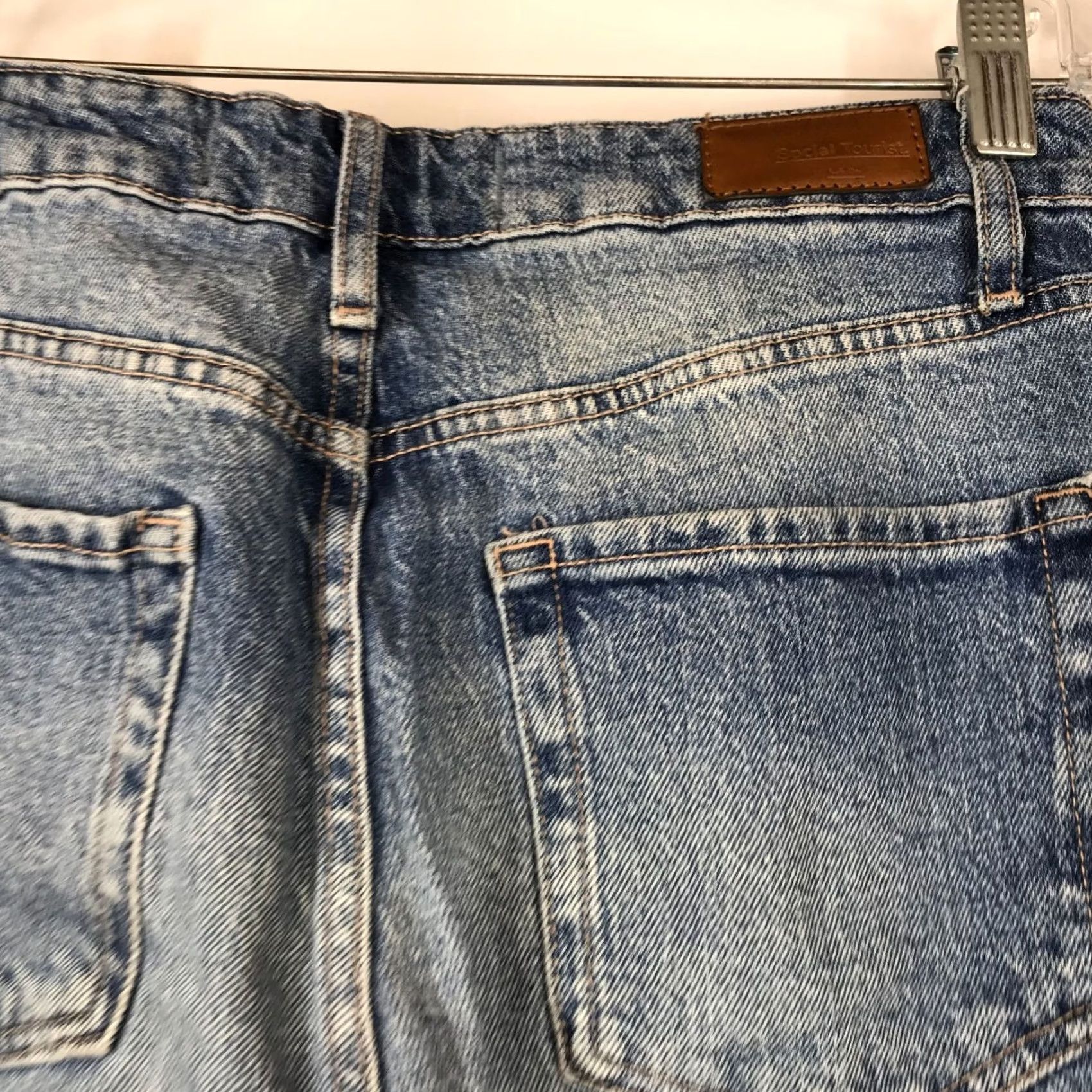 Vintage SOCIAL TOURIST Women's Blue Denim Straight Jeans 28R Size 28" / US 6 / IT 42 - 4 Thumbnail