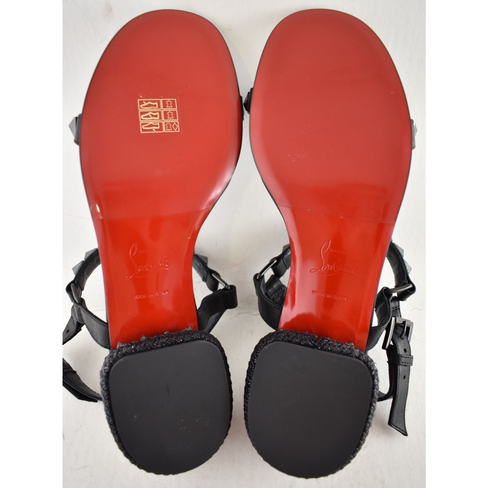 Christian Louboutin Christian Louboutin Pyrasand 30 Black Leather Sandal 39 Size US 9 / IT 39 - 19 Thumbnail