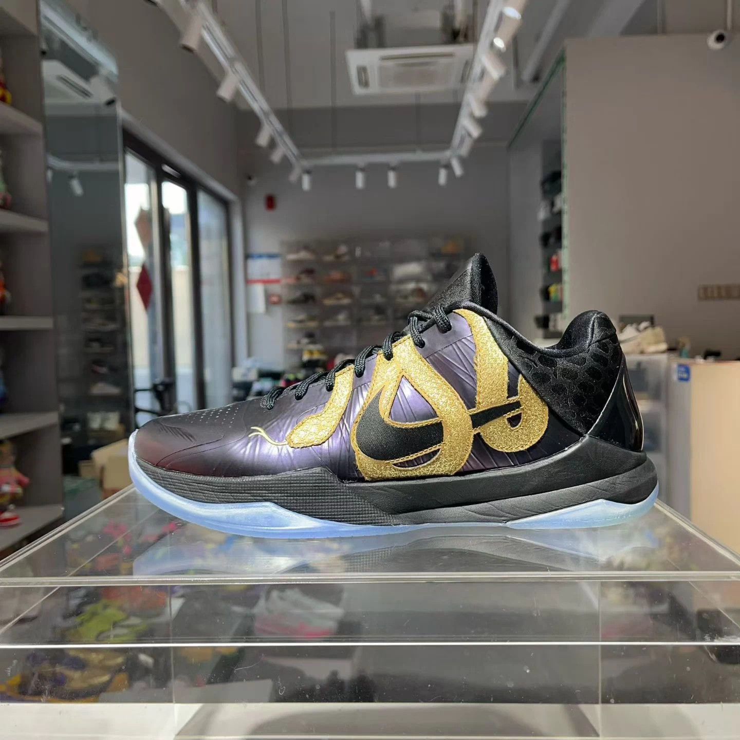 Nike zk5 Snake 43 Worn Once Original Box Size US 10 / EU 43 - 2 Thumbnail