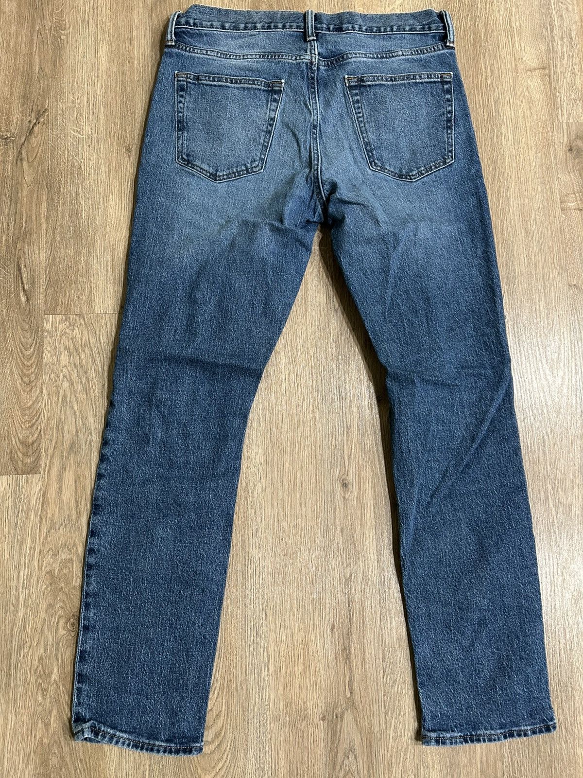 Old Navy Old Navy Men’s Slim Ripped Jeans Size US 33 - 2 Thumbnail