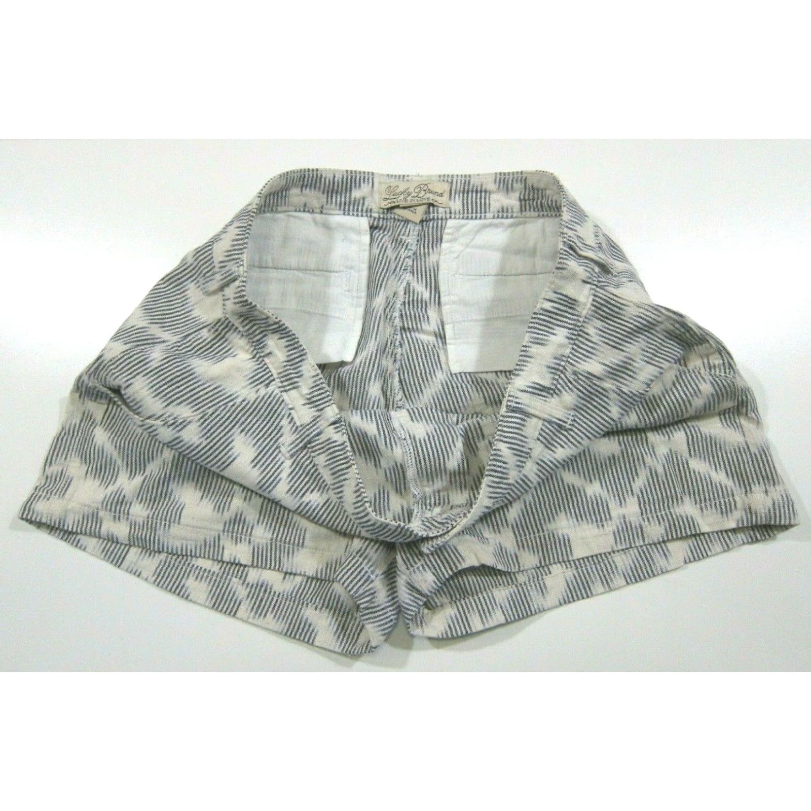 Lucky Brand Lucky Brand Blue White Batik Print 100% Cotton Casual Chino Shorts Women 31 Size 24" / US 00 / IT 34 - 5 Thumbnail