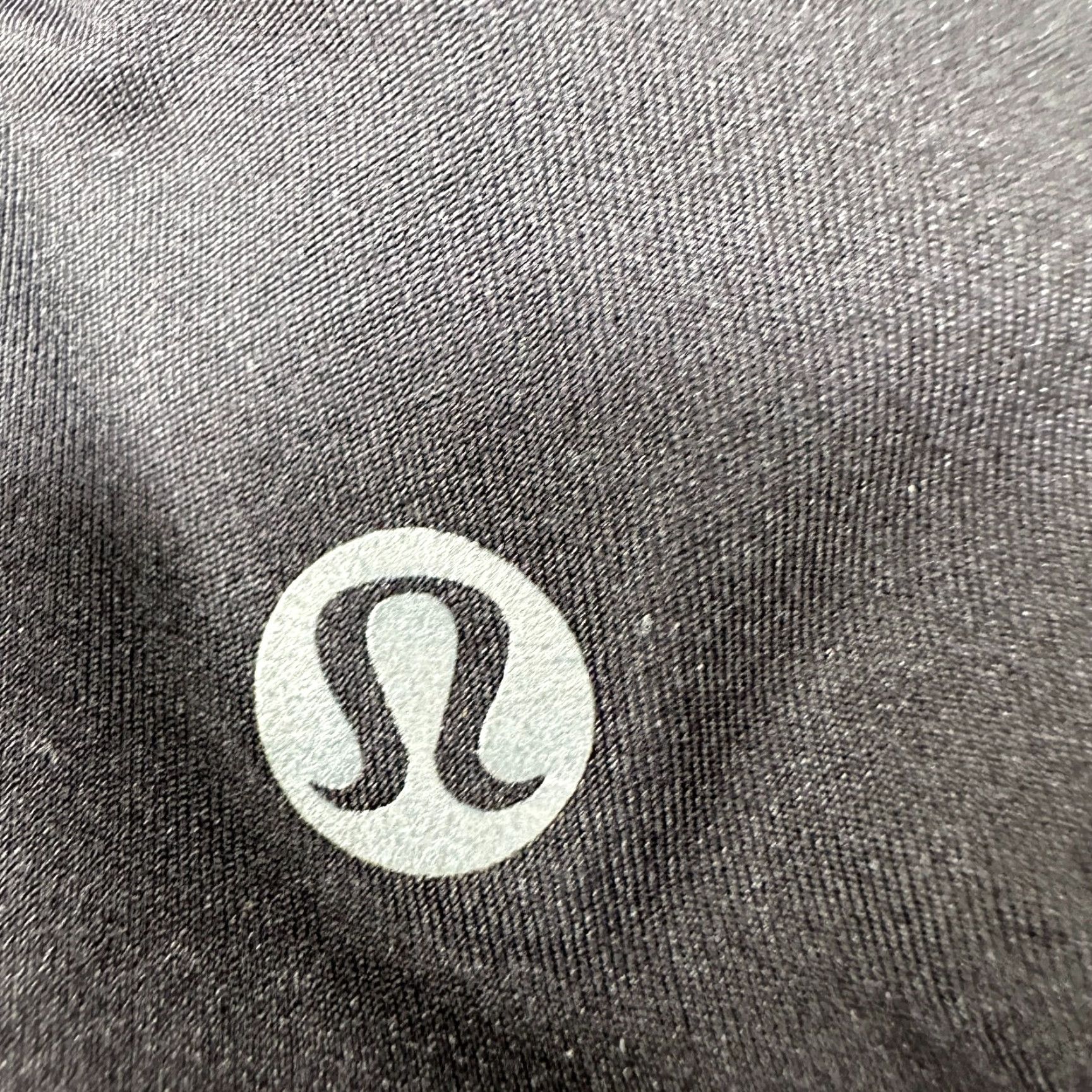 Lululemon Lululemon Sports Bra Womens 32C Black Lightweight Air Support Crossback Back Crisscross Gym Yoga Activewear Size ONE SIZE - 3 Thumbnail
