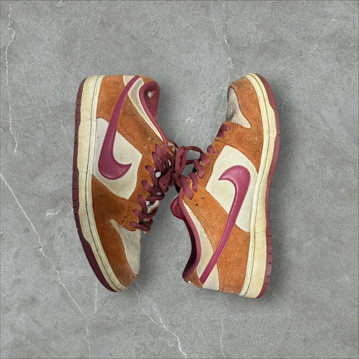 Nike × Vintage Nike SB Dunk Low Pro Dark Russet Cedar BQ6817-202 Size 40 EU Size US 7 / EU 40 - 1 Thumbnail