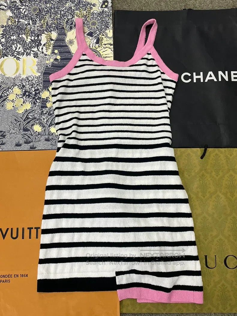 Chanel Chanel 24S black and pink striped fake two-piece suspender Size XS / US 0-2 / IT 36-38 - 2 Thumbnail