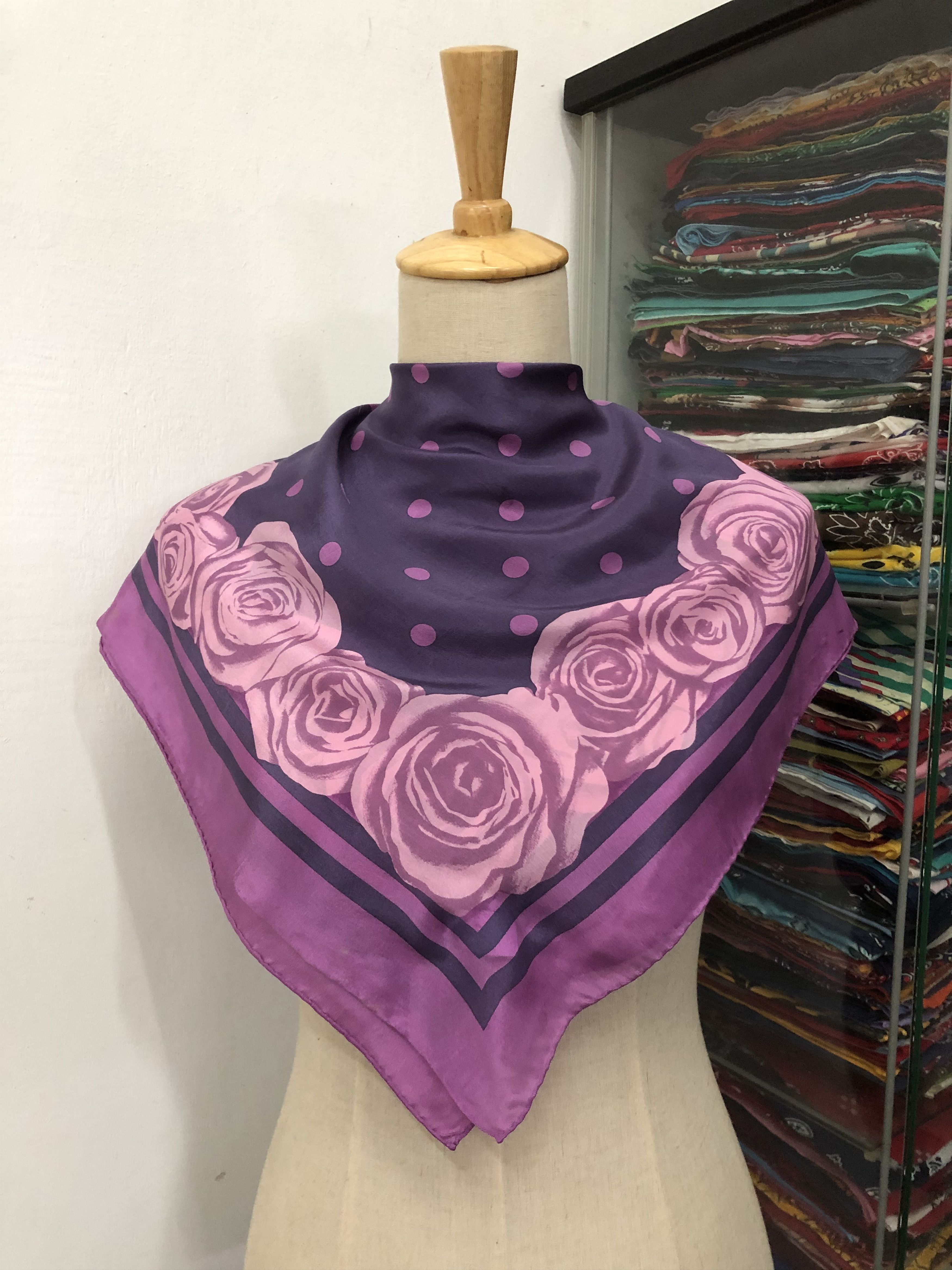 Vintage Vintage Silk Scarf Size ONE SIZE - 1 Thumbnail