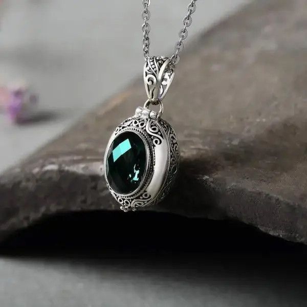 Jewelry Green Crystal Zircon Oval Locket Pendant Necklace Size ONE SIZE - 1 Thumbnail