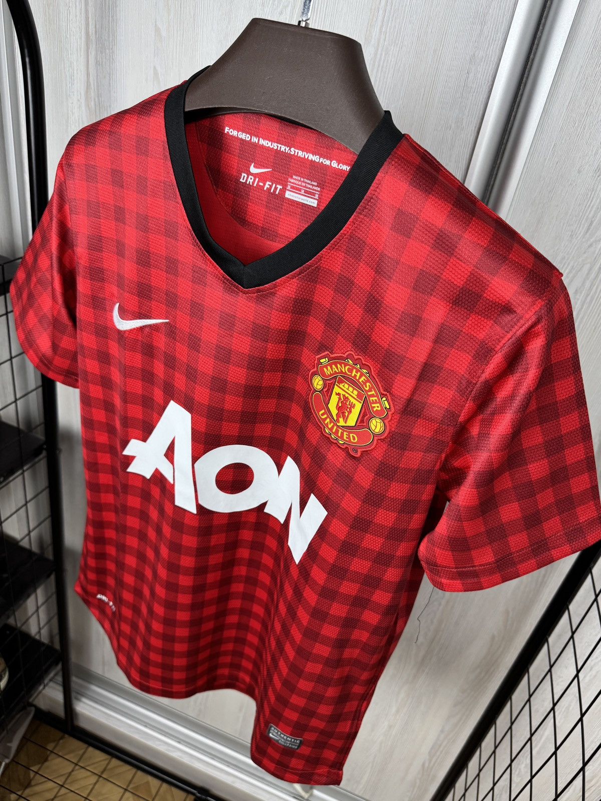 Vintage Manchester United 2012 2013 #15 Vidic home soccer jersey Size US M / EU 48-50 / 2 - 5 Thumbnail