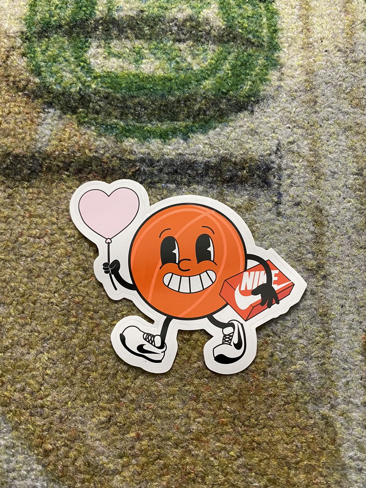 Nike Nike Valentine’s Day Sticker 2024 (100% from Nike) Size ONE SIZE - 1 Preview