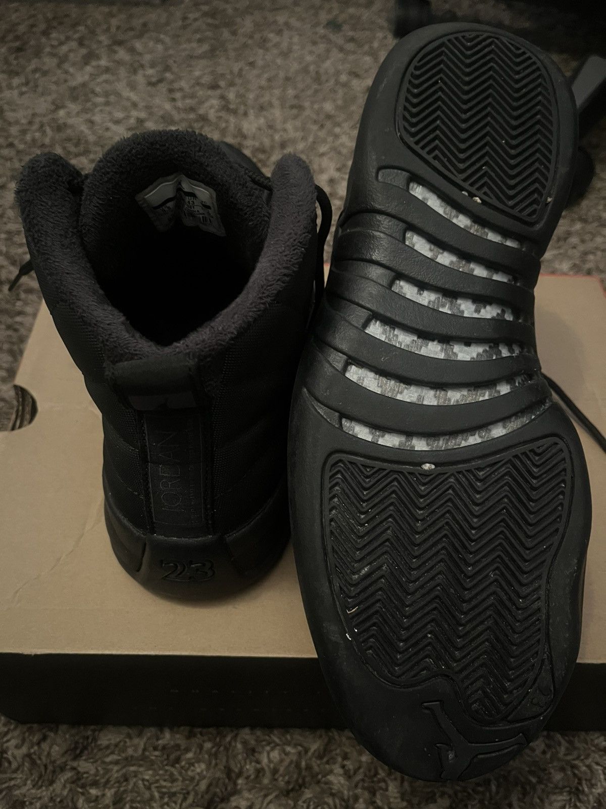 Jordan Brand × Nike Winterized Jordan 12 Size US 9.5 / EU 42-43 - 3 Thumbnail