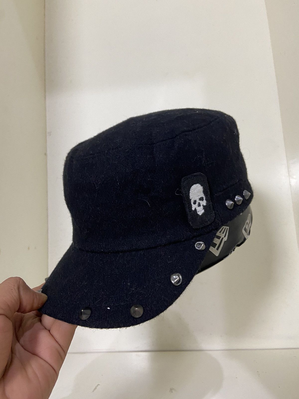 If Six Was Nine VTG PUNK SKULL STUDDED WITH THORNS HAT Size ONE SIZE - 2 Thumbnail
