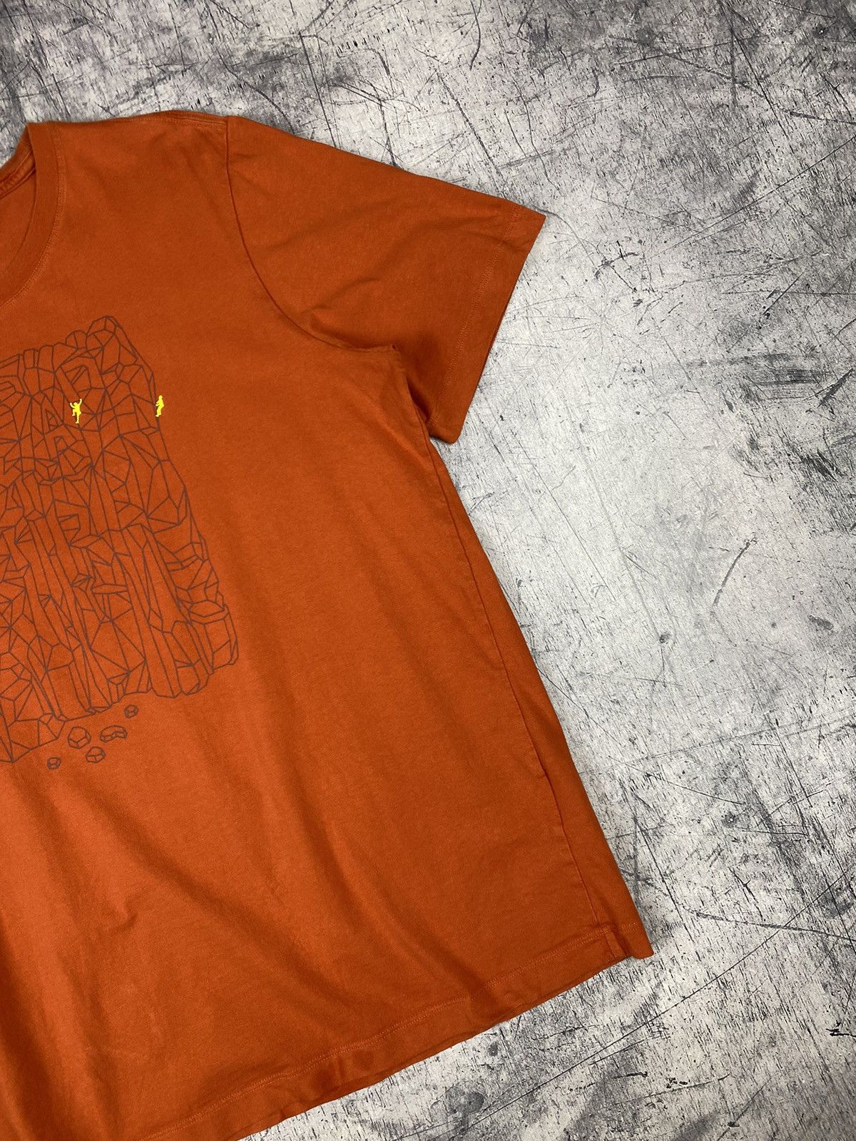 Arc'teryx Arc’teryx Y2K Big Logo Outdoor Life T Shirt Tee Size L Size US L / EU 52-54 / 3 - 4 Thumbnail