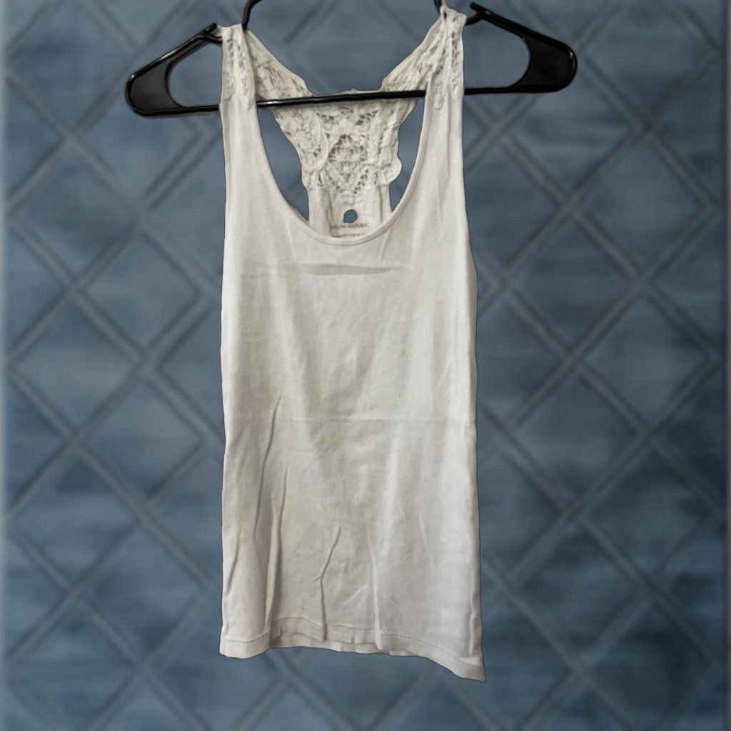 Banana Republic Banana Republic tank size Small White Cotton Blend Solid Womens Blouse Size S / US 4 / IT 40 - 1 Thumbnail
