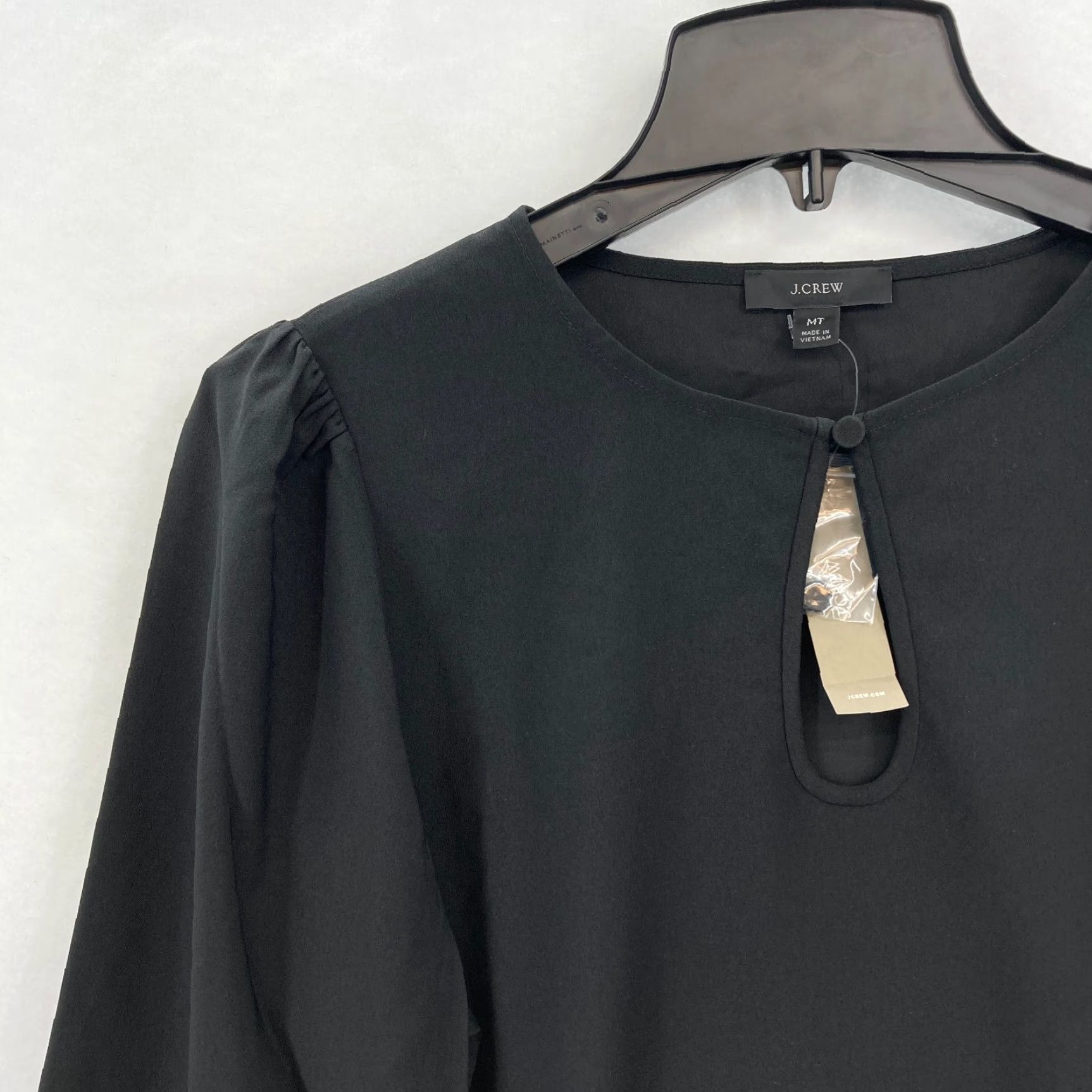 J.Crew J.CREW Puff Sleeve Satin Back Crepe Top Women's MT Tall Black Keyhole Neckline Shirt Size M / US 6-8 / IT 42-44 - 3 Thumbnail