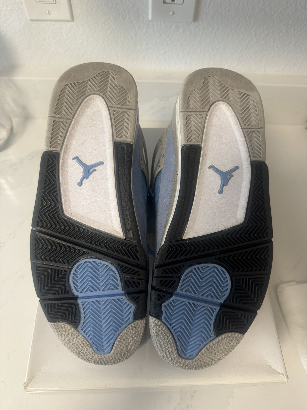 Nike Air Jordan unc 4 10.5 Size US 10.5 / EU 43-44 - 5 Thumbnail