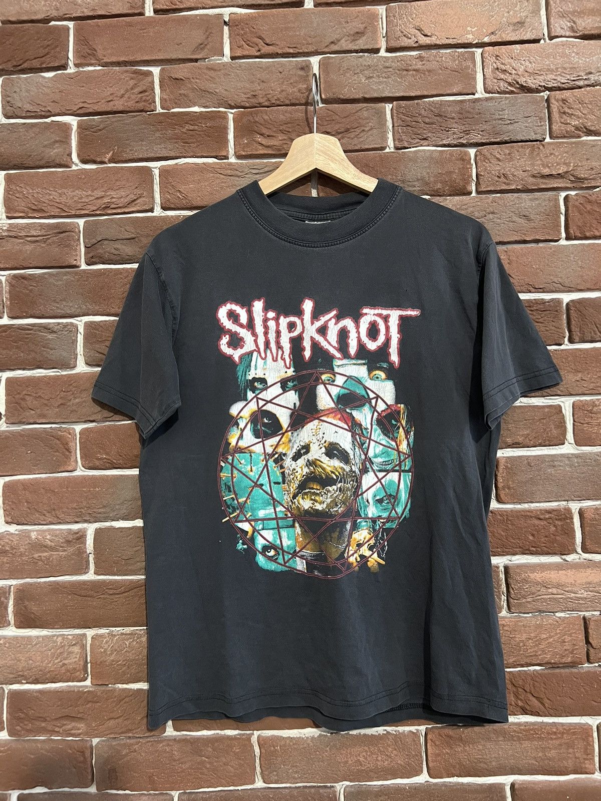 Band Tees Rare Vintage 90s Slipknot Masks Numetal Band Tee Y2K M Size US M / EU 48-50 / 2 - 1 Thumbnail