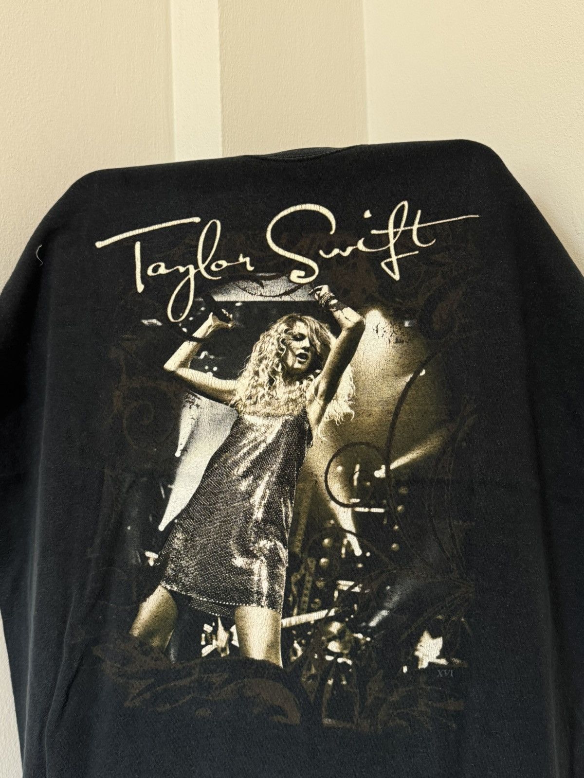 Band Tees × Rap Tees × Vintage Taylor swift - L - Fearless tour shirt Size US L / EU 52-54 / 3 - 1 Thumbnail