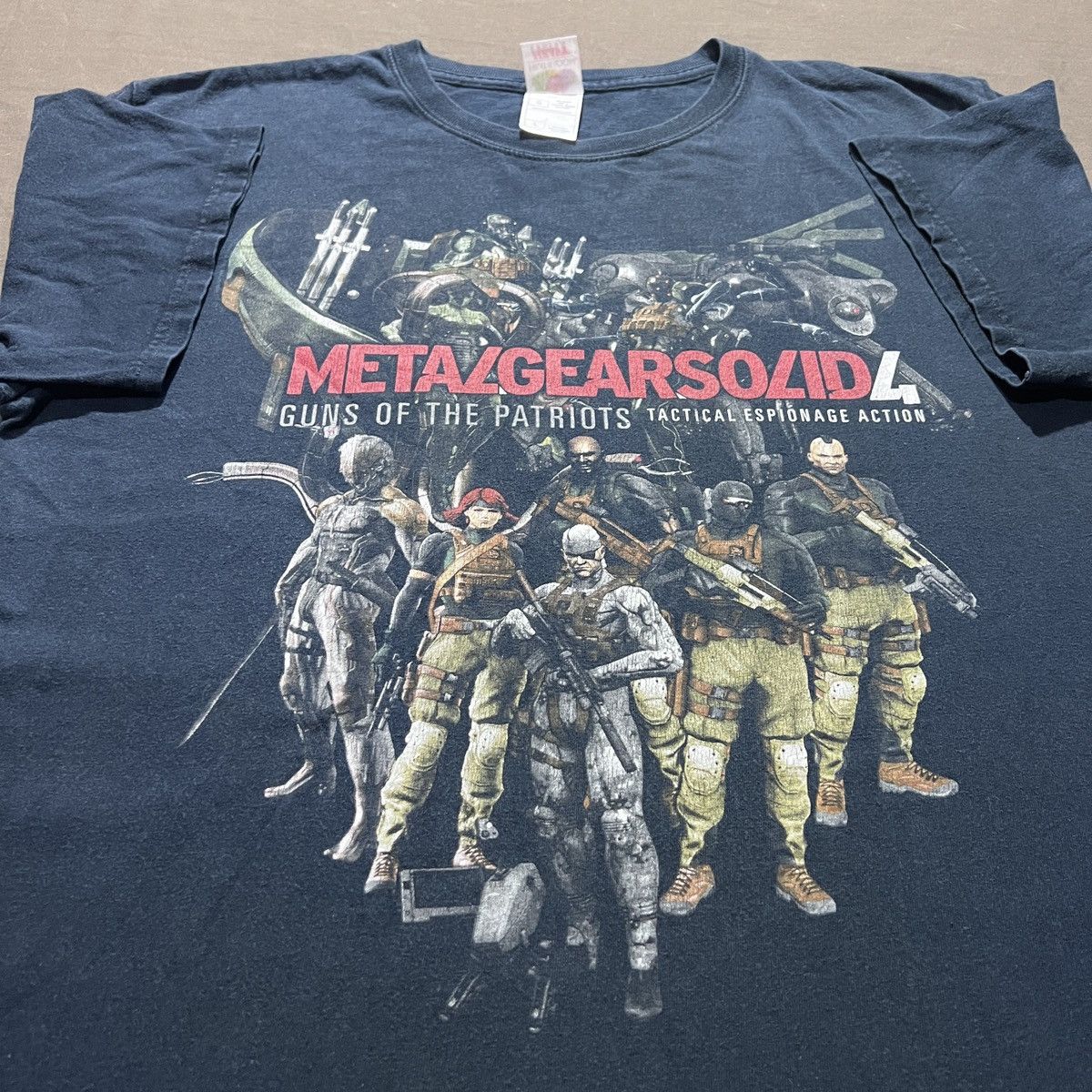 The Game Vintage Y2K Metal Gear Solid 4 shirt L Faded Size US L / EU 52-54 / 3 - 1 Thumbnail