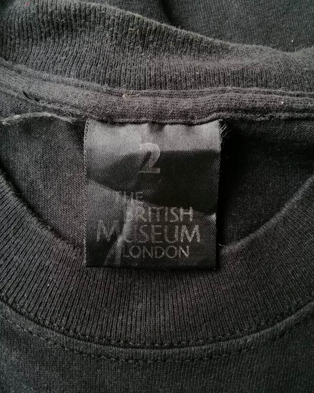 Vintage Vintage 00's The British Museum Art Black Tees Size US L / EU 52-54 / 3 - 5 Thumbnail