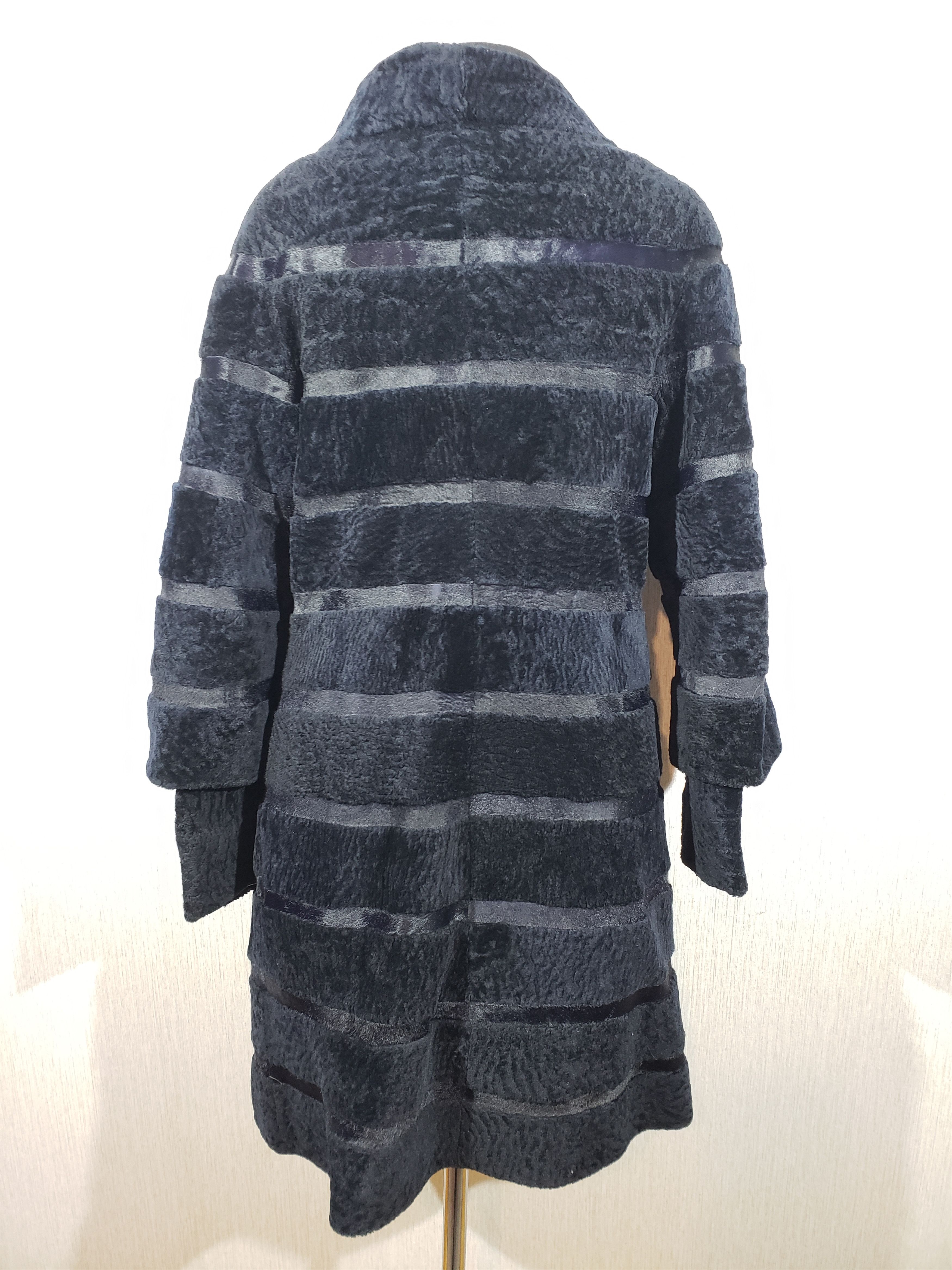 Other Wonderful women's sheepskin coat. Size M / US 6-8 / IT 42-44 - 4 Thumbnail
