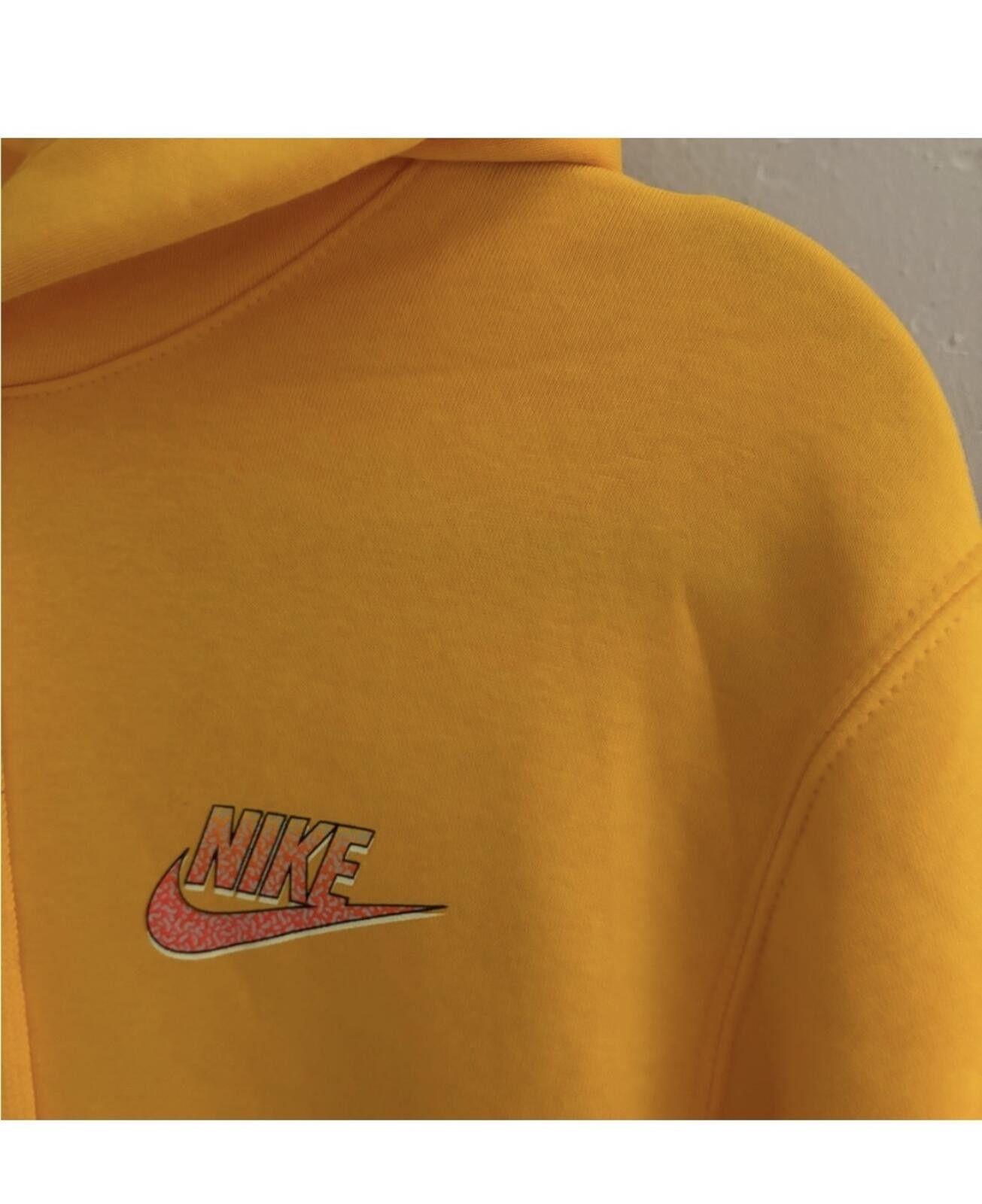 Nike Nike Men's Sun splash pullover Bright Yellow Crewneck Hoodie Size US S / EU 44-46 / 1 - 2 Thumbnail