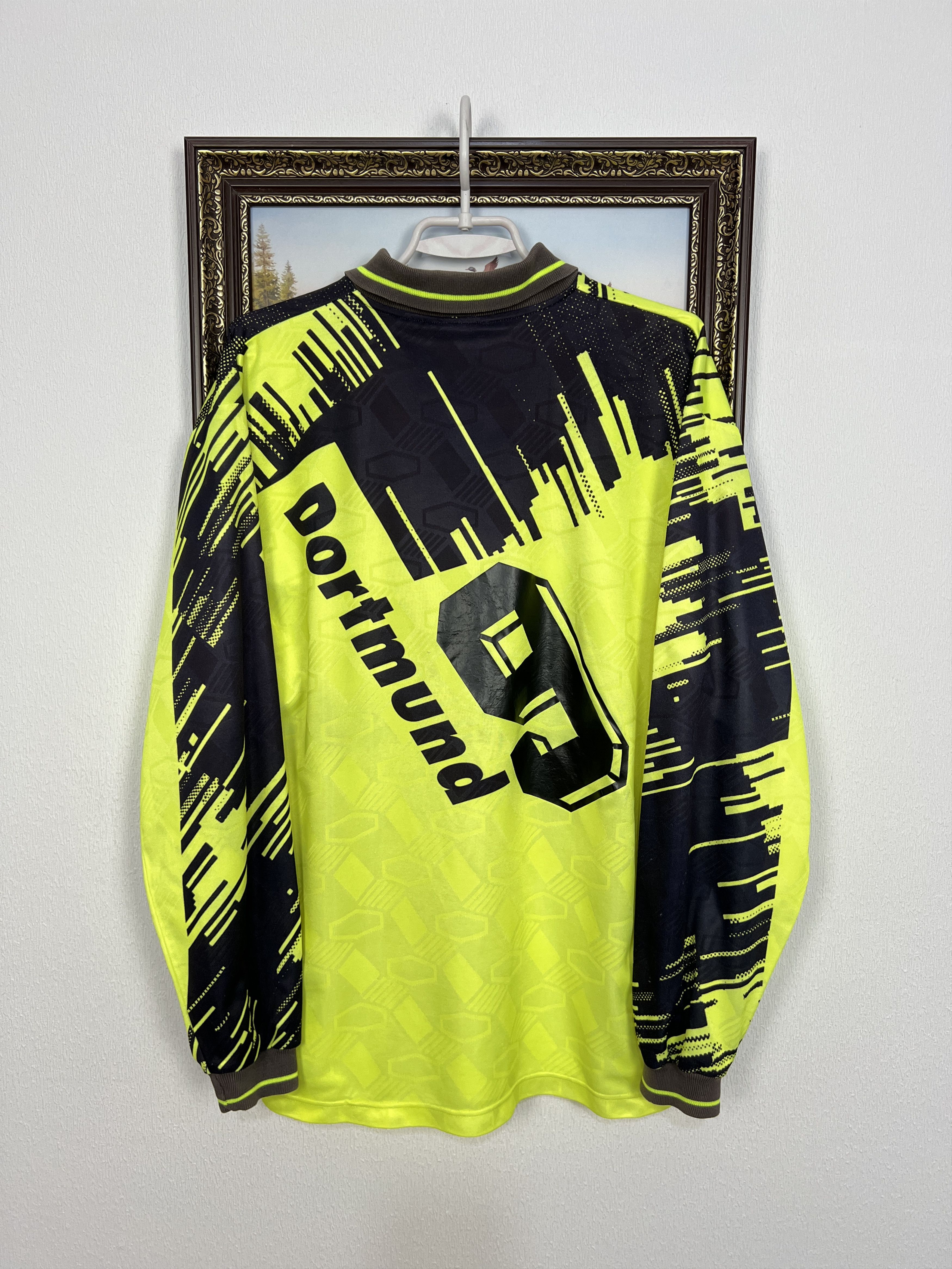 Nike Borussia Dortmund football shirt Nike Chapuisat Tee Shirt Size US M / EU 48-50 / 2 - 12 Thumbnail