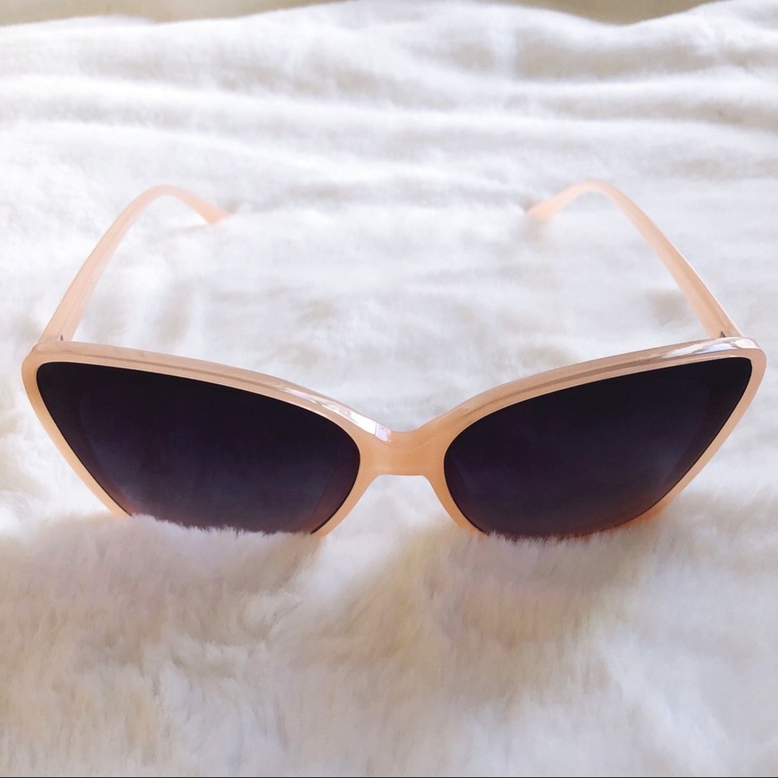 Other Amelia Pink Cat Eye Full Rim Sunglasses Size ONE SIZE - 3 Thumbnail