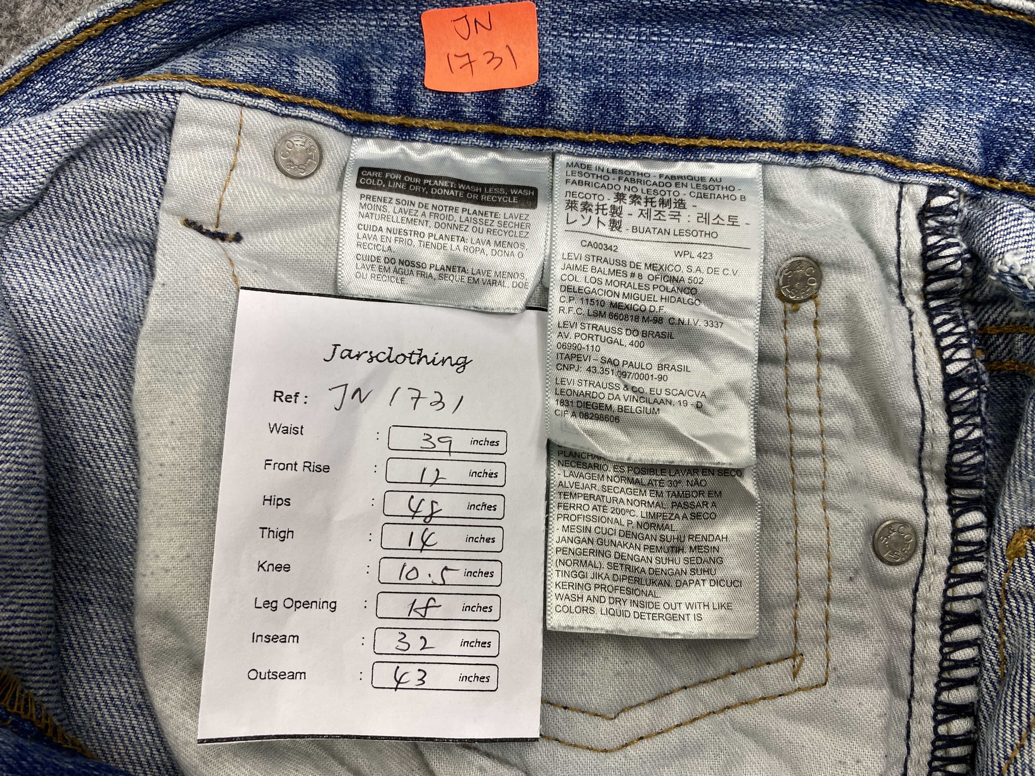 Levi's Light Blue Wash Vintage Levi's 569 39x32 Denim -JN1731 Size US 39 - 7 Thumbnail