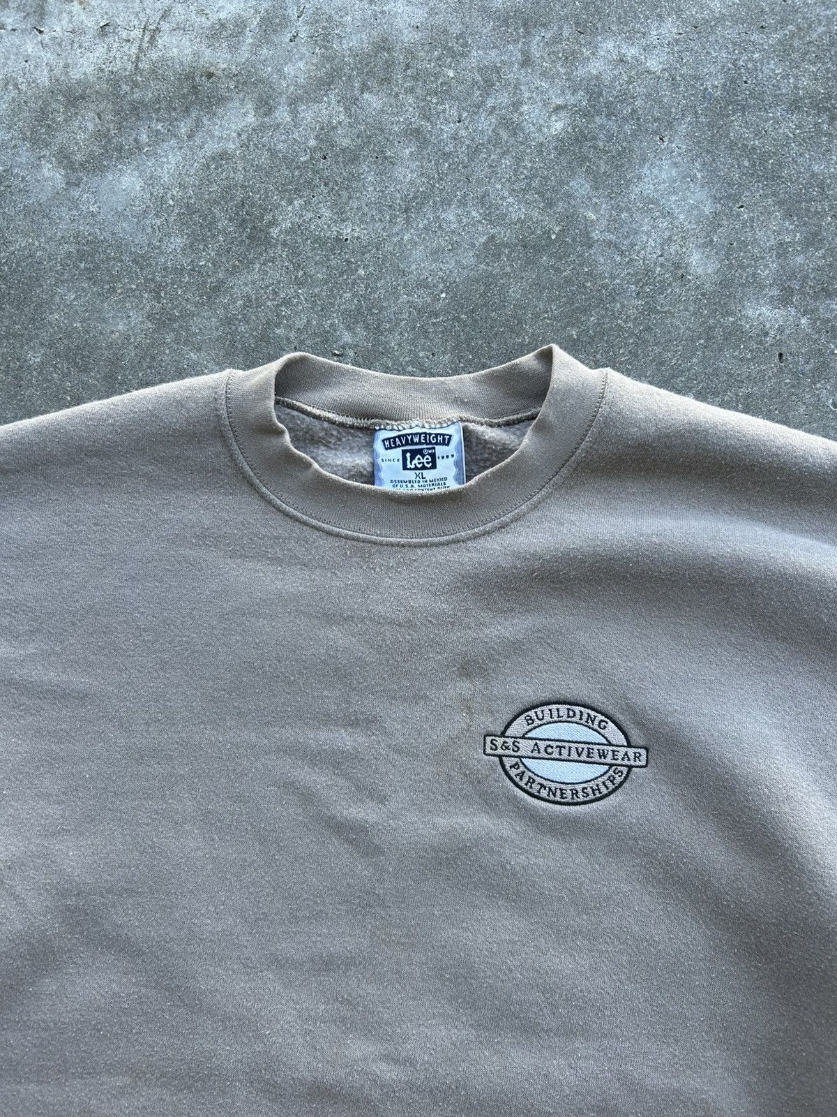 Lee × Vintage Vintage Lee Heavyweight Branded Crewneck Size US XL / EU 56 / 4 - 2 Thumbnail