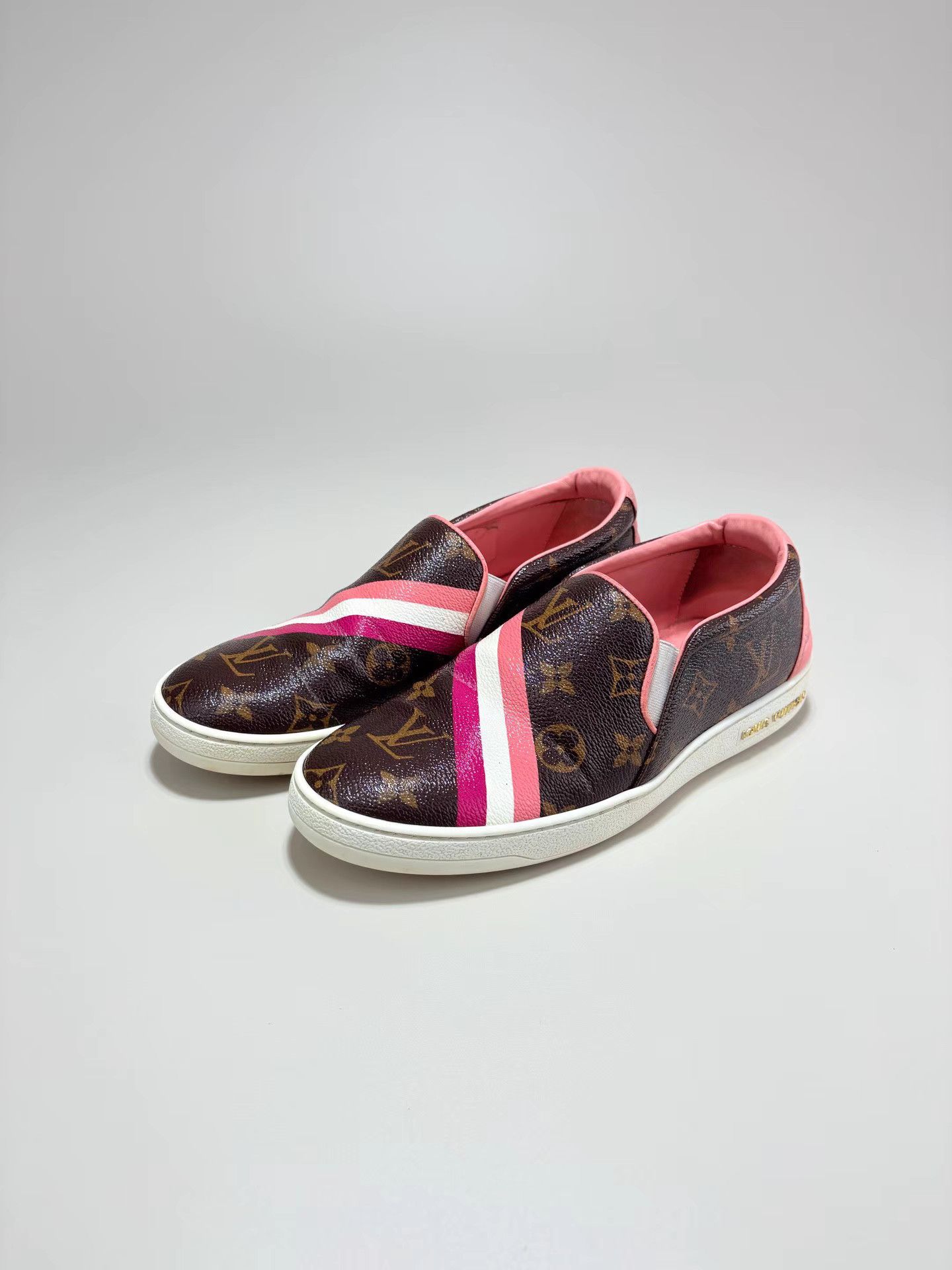 Louis Vuitton LOUIS VUITTON Monogram Logo Slip-On Sneakers K1 Size US 6.5 / IT 36.5 - 1 Thumbnail