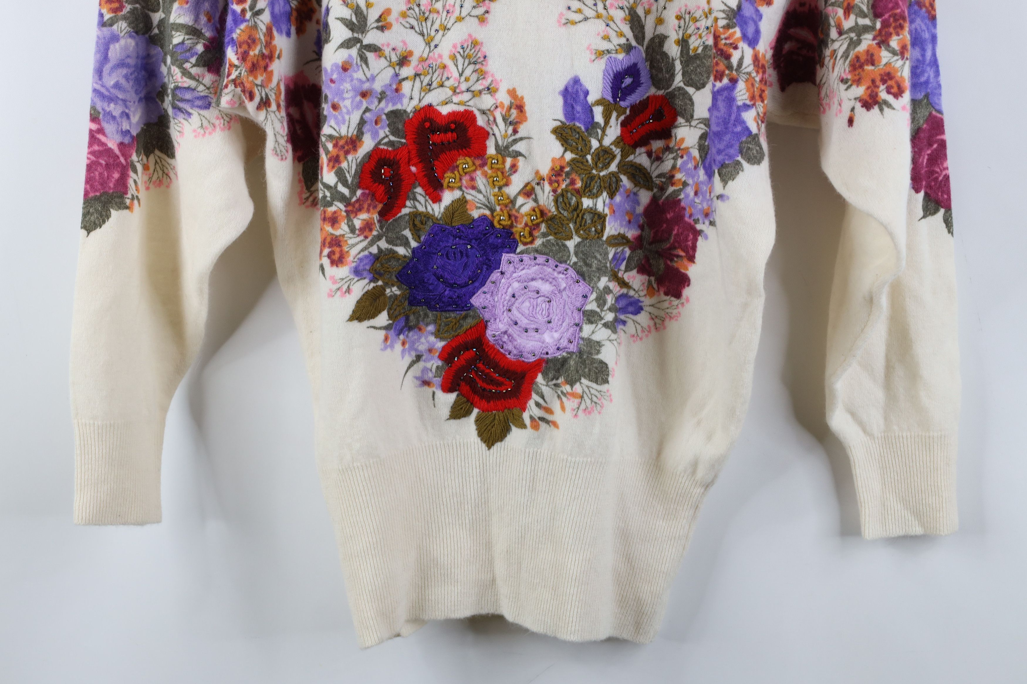 Vintage Deadstock Vintage 90s Lambswol Embroidered Flower Sweater Size M / US 6-8 / IT 42-44 - 3 Thumbnail
