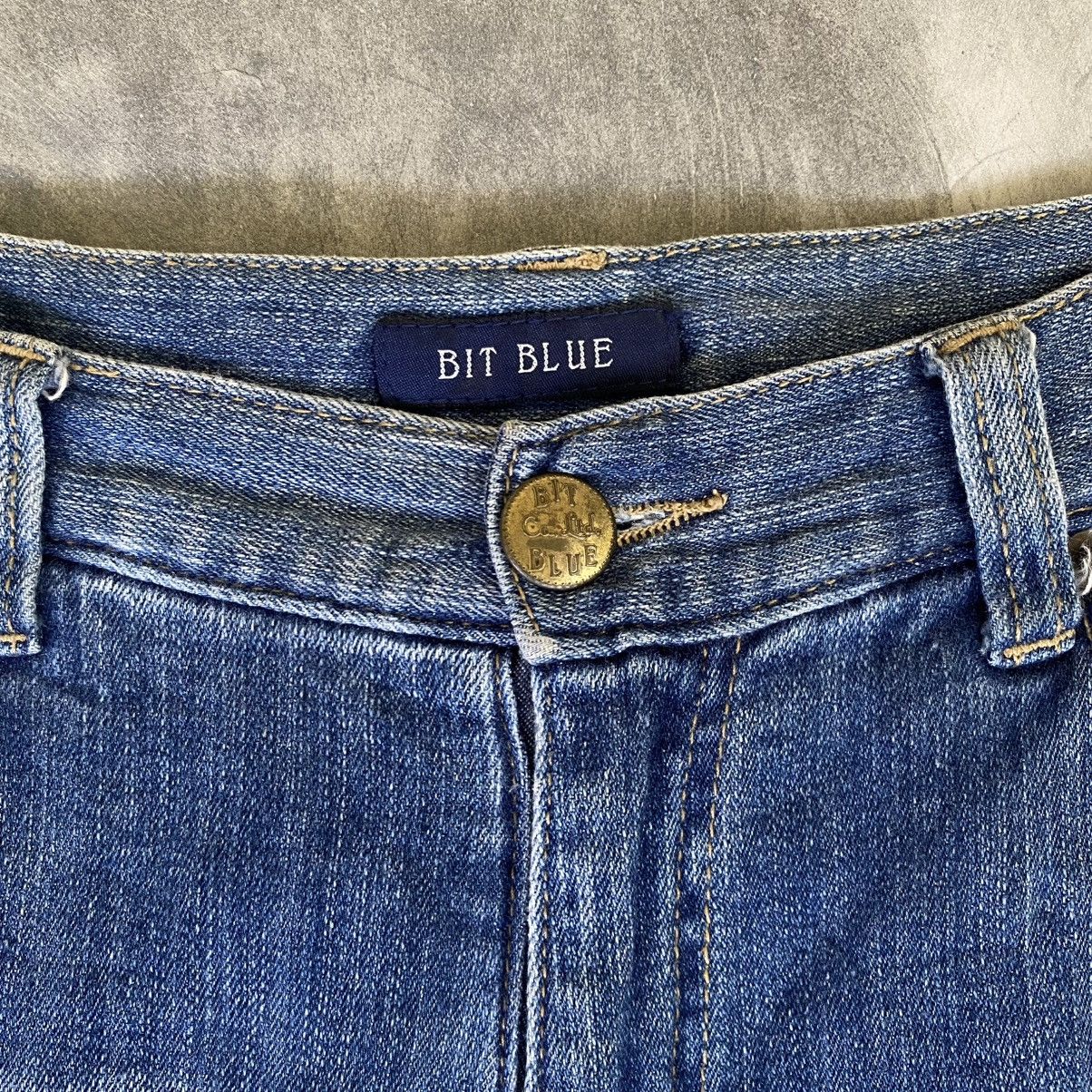 20471120 Vintage 1990’s Bit Blue Buckle Back Faded Jeans Size US 32 / EU 48 - 5 Thumbnail