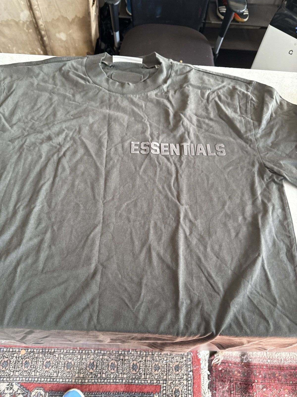 Essentials Charcoal XL essentials shirt w/bag Size US XL / EU 56 / 4 - 1 Thumbnail