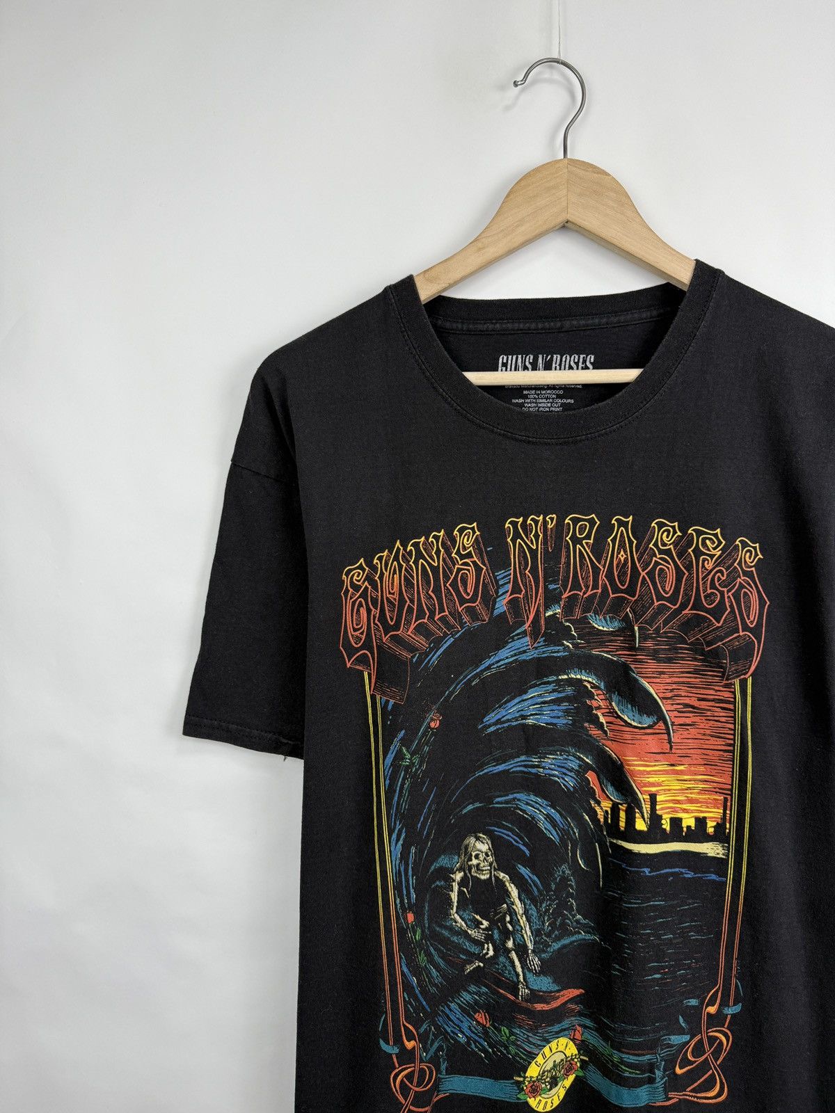 Guns N' Roses 🇺🇸☠️ Guns N Roses Surf Rock Band T-Shirt Rare Retro Surfing Size US L / EU 52-54 / 3 - 3 Thumbnail
