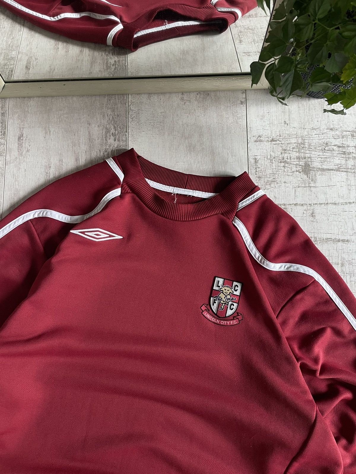 Umbro × Vintage Vintage Umbro Lincoln City Sweatshirt Football Jersey Y2K Size US L / EU 52-54 / 3 - 2 Thumbnail