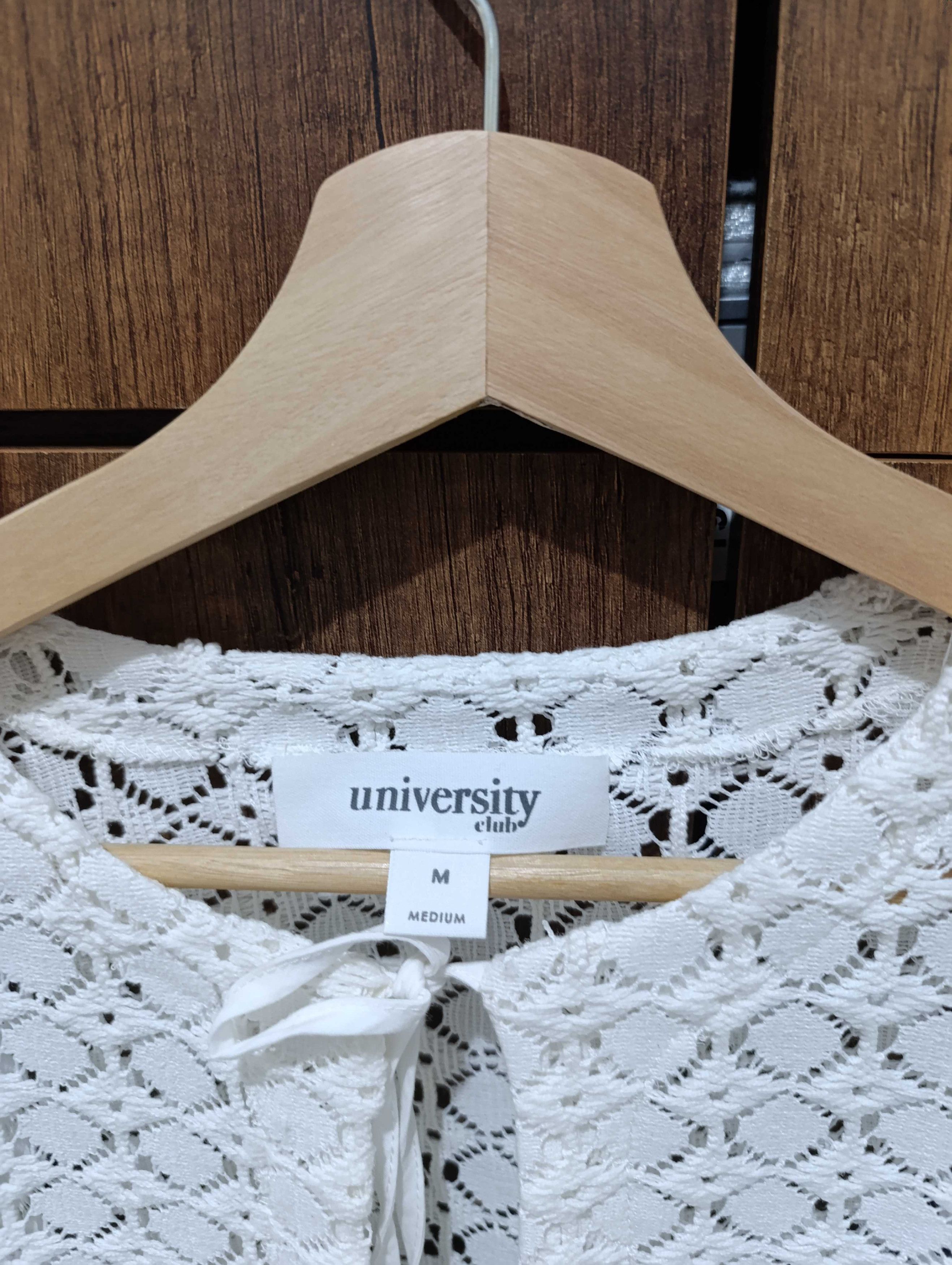 Other 3/4 Sleeve White Top with Tiny Holes and Front Straps Size M / US 6-8 / IT 42-44 - 7 Thumbnail