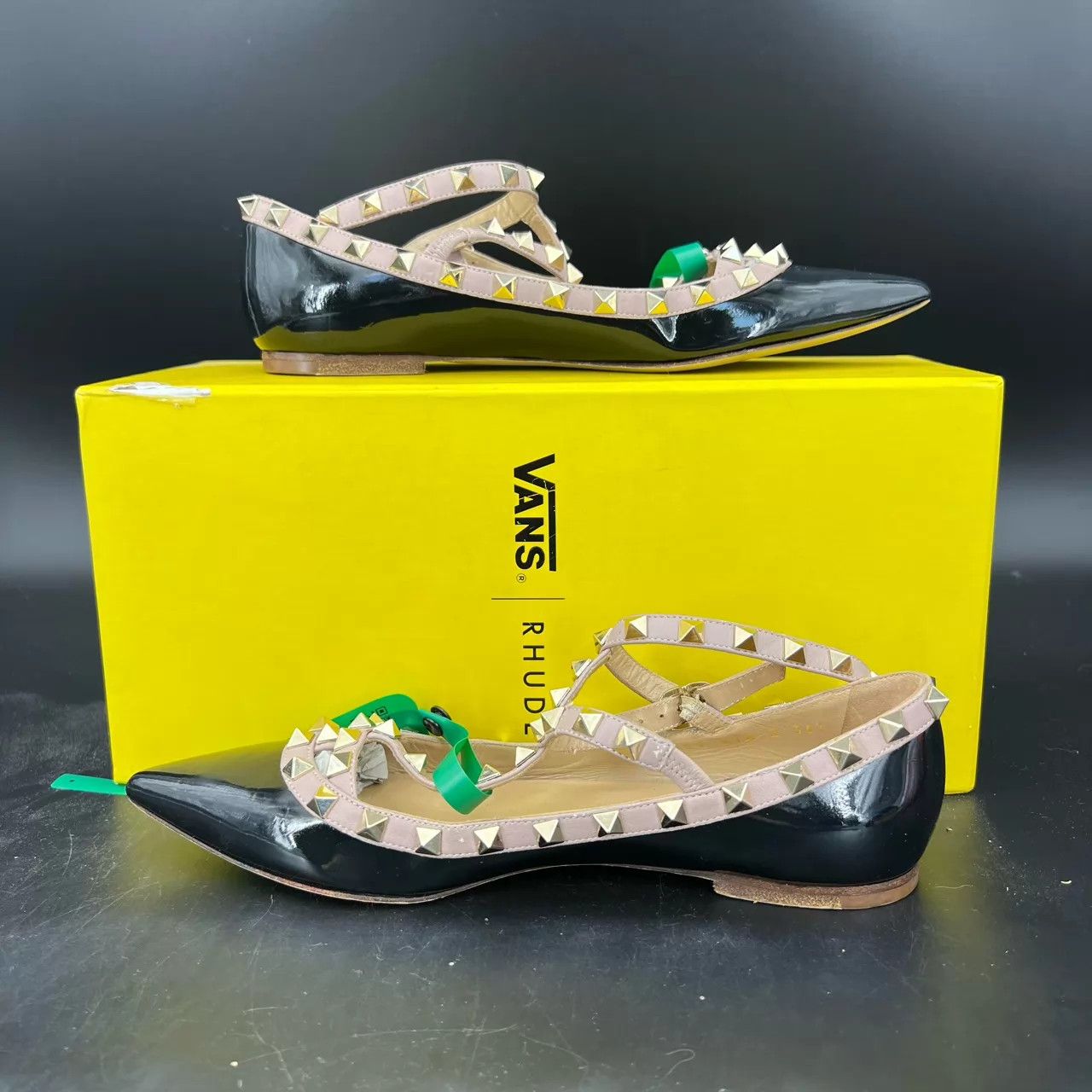 Valentino Valentino Low-Top Rivet Shoes Black 36.5 Worn Once, Clean Size US 6 / IT 36 - 5 Thumbnail