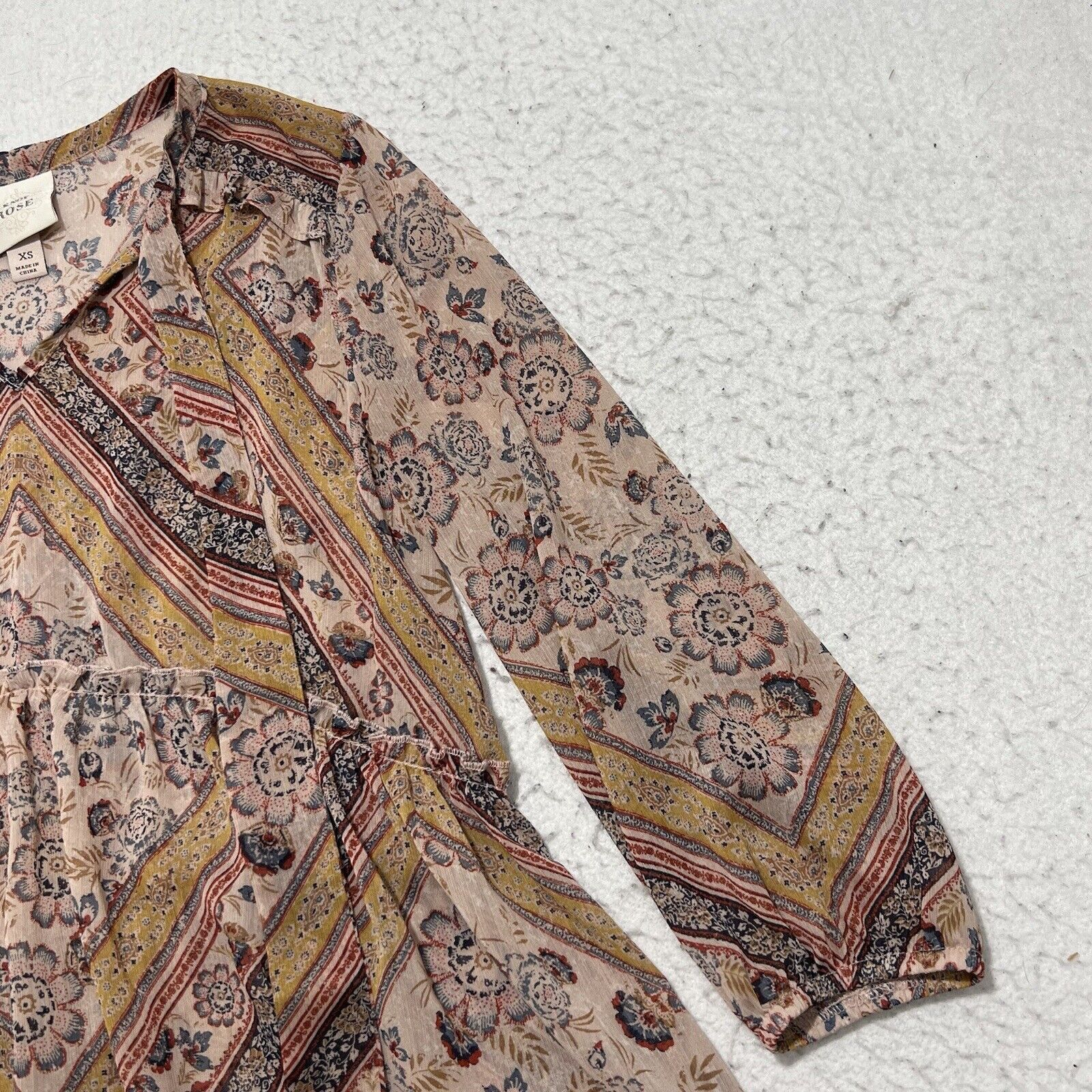Target Basics Knox Rose 3/4 Sleeve Aztec Floral Pink V-Neck Blouse Top Size XS / US 0-2 / IT 36-38 - 4 Thumbnail