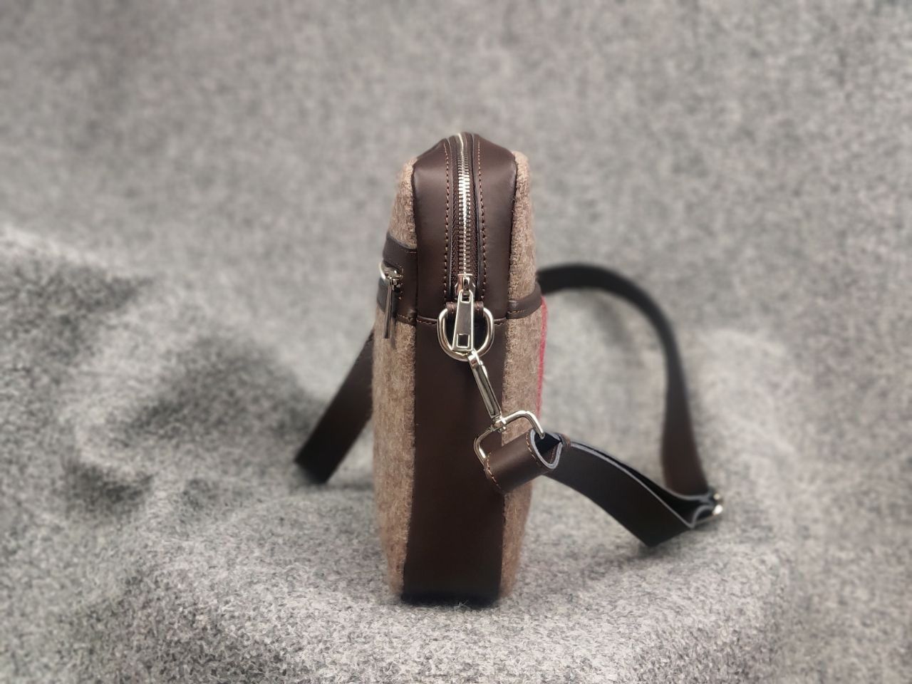 Vintage Eskimo woolen leather bag Swiss vintage Military Messenger Size ONE SIZE - 6 Thumbnail
