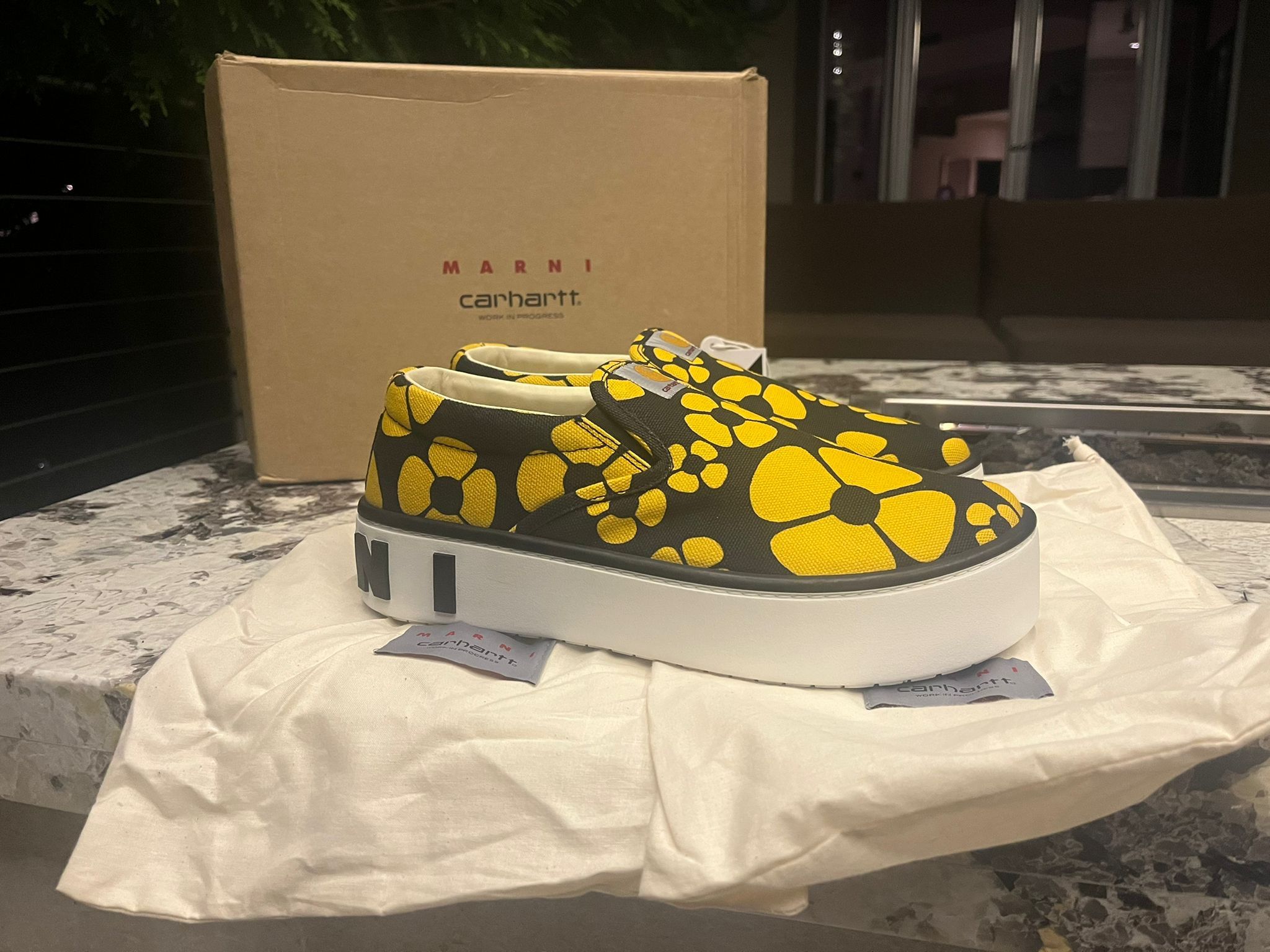 Carhartt × Marni Carhartt Paw Sunflower Slip On Sneakers in Black, Yellow Size US 9 / EU 42 - 3 Thumbnail
