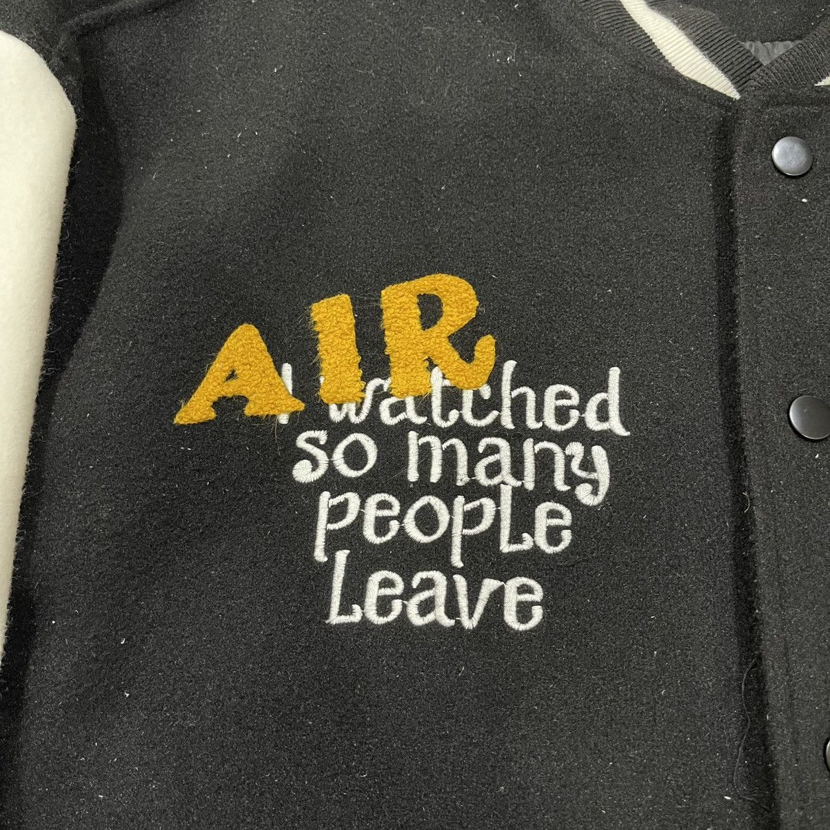 Japanese Brand Black Air Wool Snap Button Varsity Bomber Jacket Size US L / EU 52-54 / 3 - 15 Thumbnail