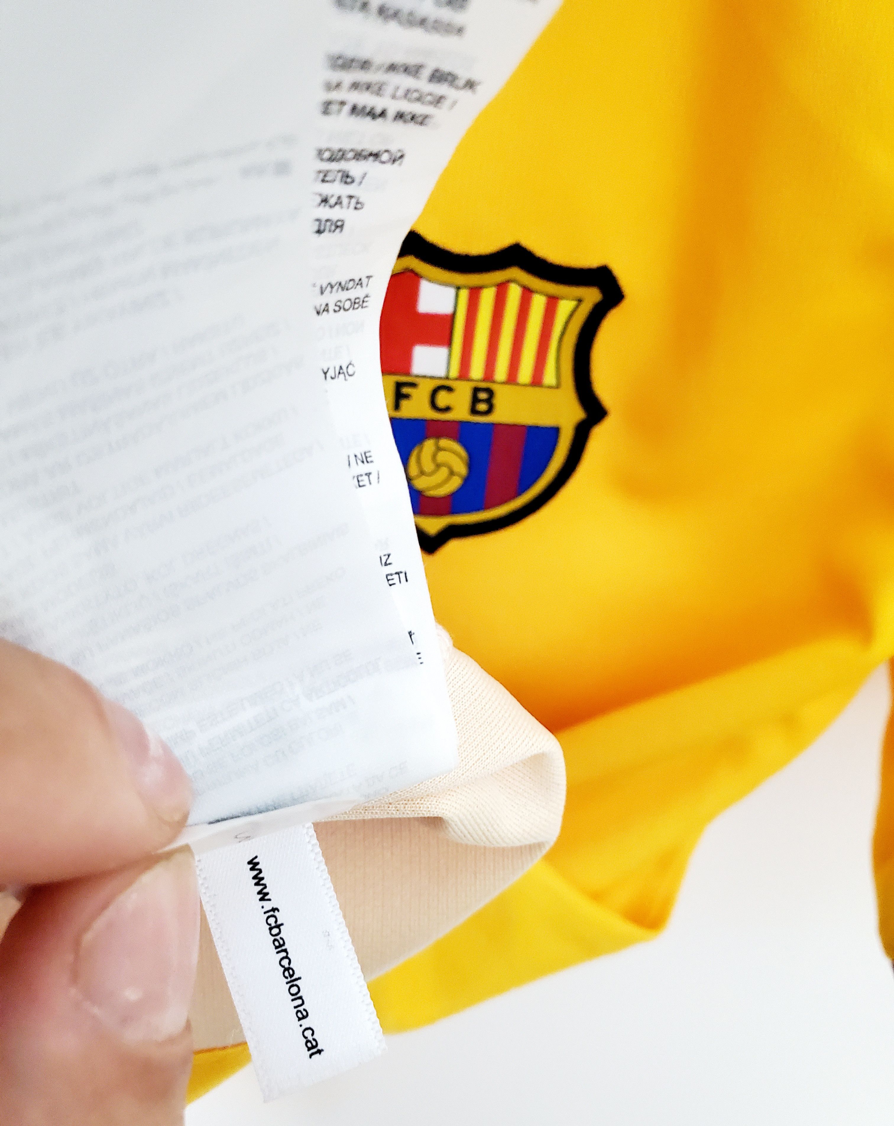 Nike Nike FC Barcelona 2019/20 Away Jersey new condition boys Xl Size US XS / EU 42 / 0 - 5 Thumbnail