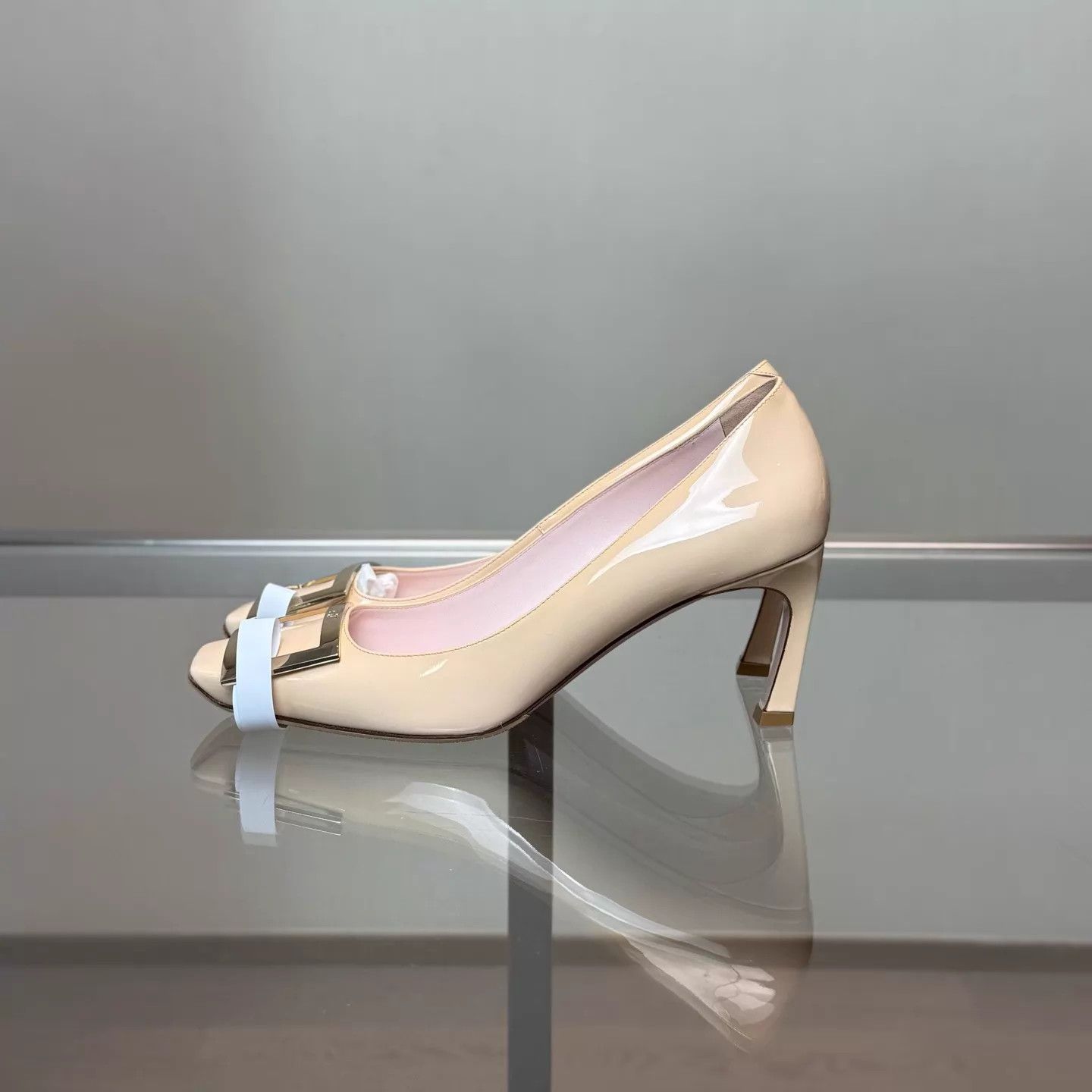 Roger Vivier Roger Vivier Patent Leather Square Buckle Pumps 37 99 Size US 6.5 / IT 36.5 - 2 Thumbnail
