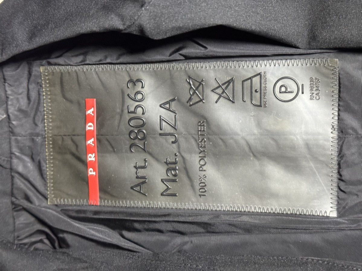 Prada Prada Black Technical Jacket / Red Logo Detail Size S / US 4 / IT 40 - 3 Thumbnail