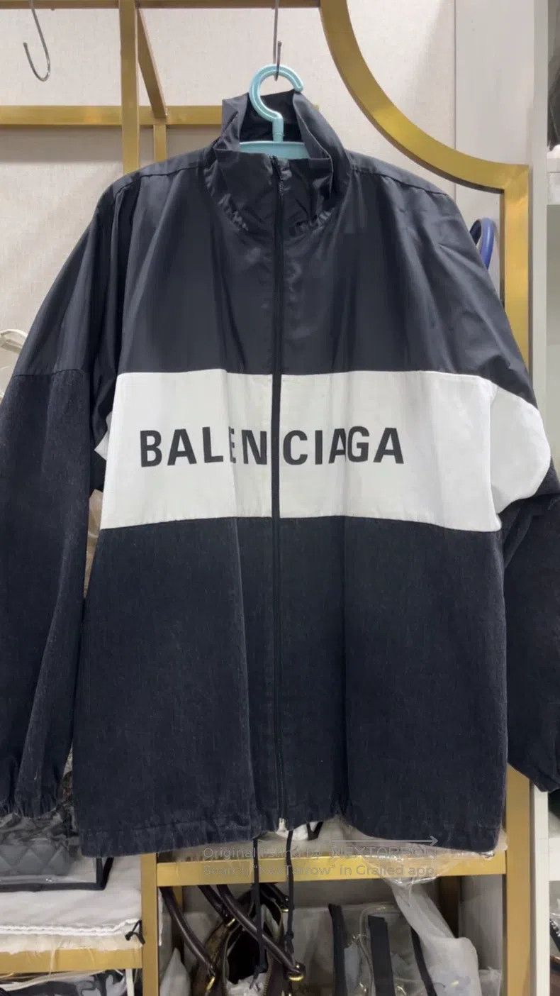 Balenciaga Balenciaga Black and White Patchwork Denim Jacket Size XS / US 0-2 / IT 36-38 - 1 Thumbnail